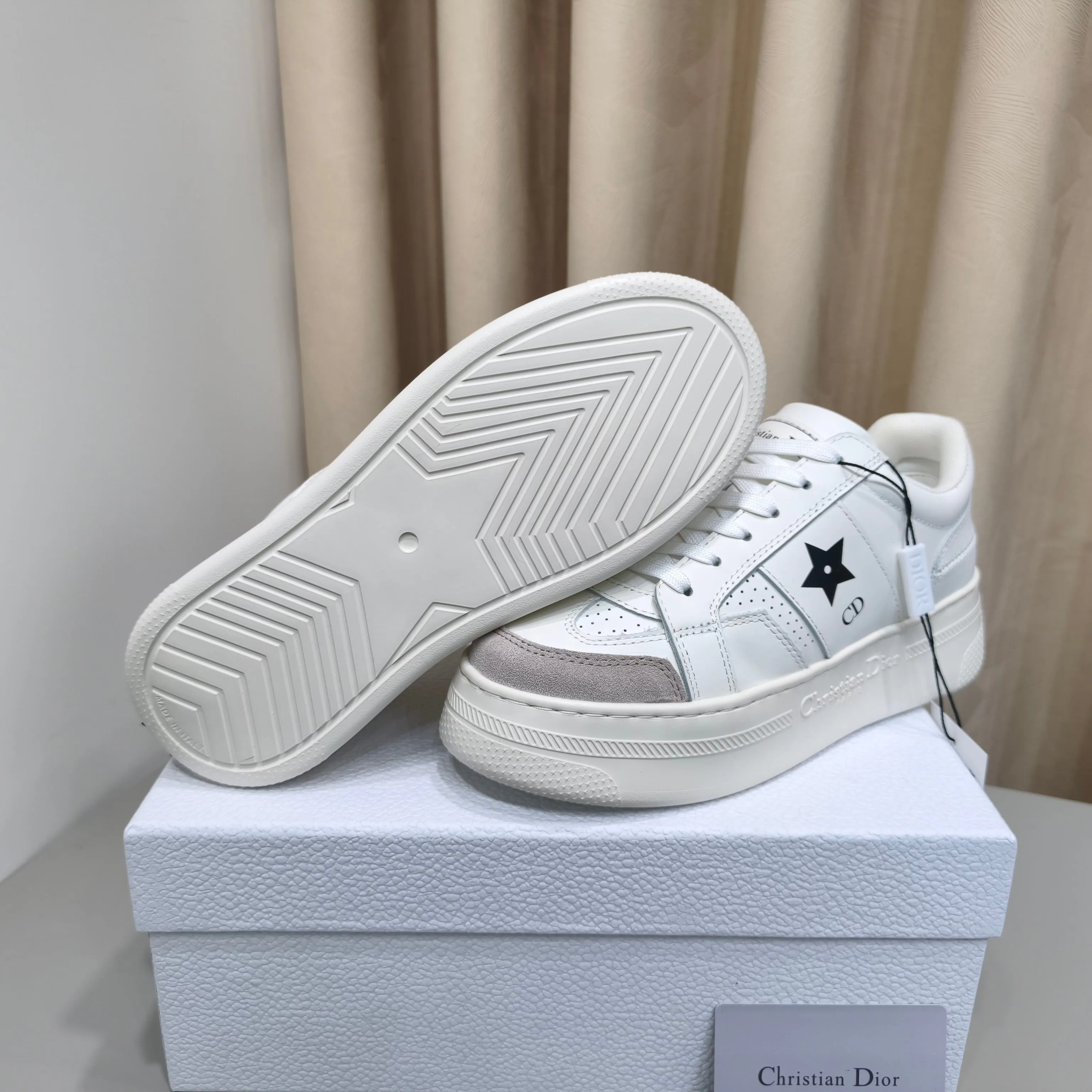 Women's Sneakers CHRISTIAN DIOR 17988725