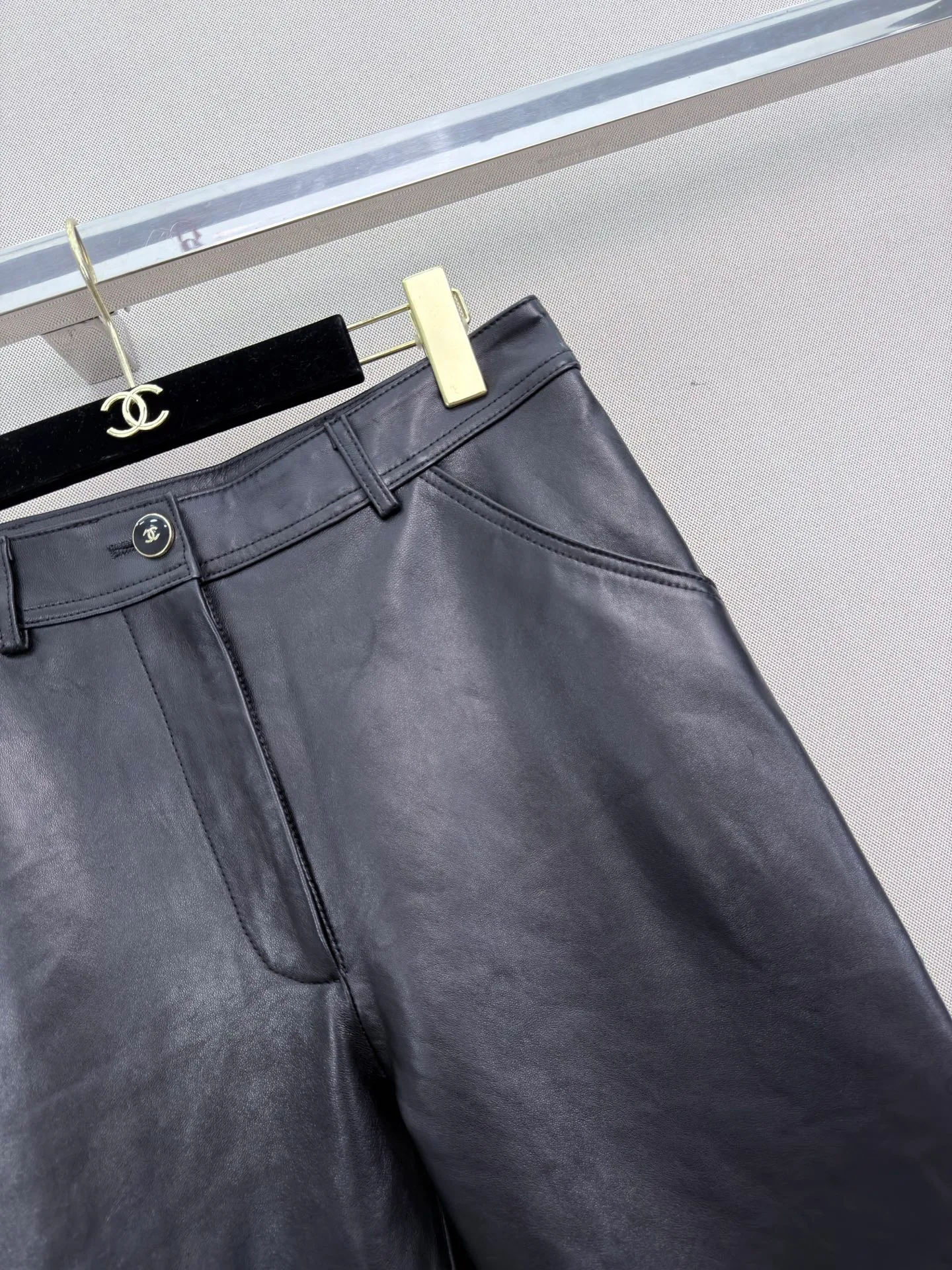 Women's Trousers CHANEL 18023484