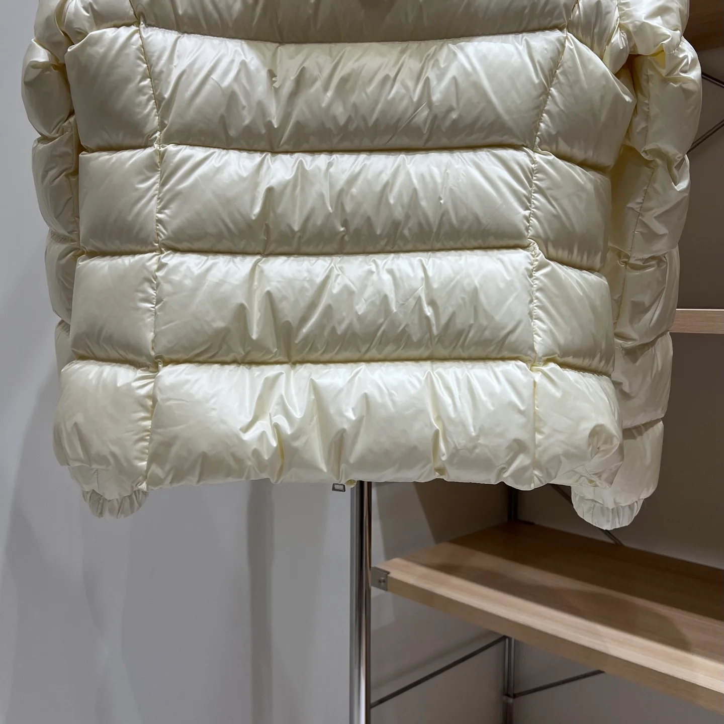 Women's Jackets And Down Jackets MONCLER 18043628