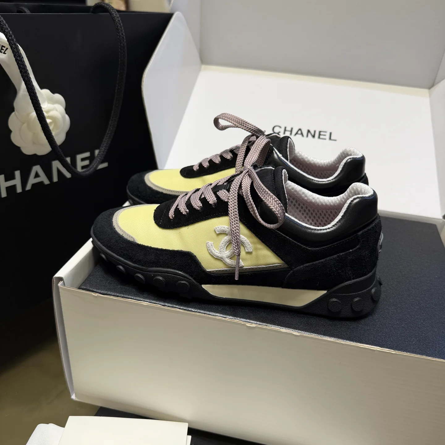Women's Sneakers CHANEL 17877261