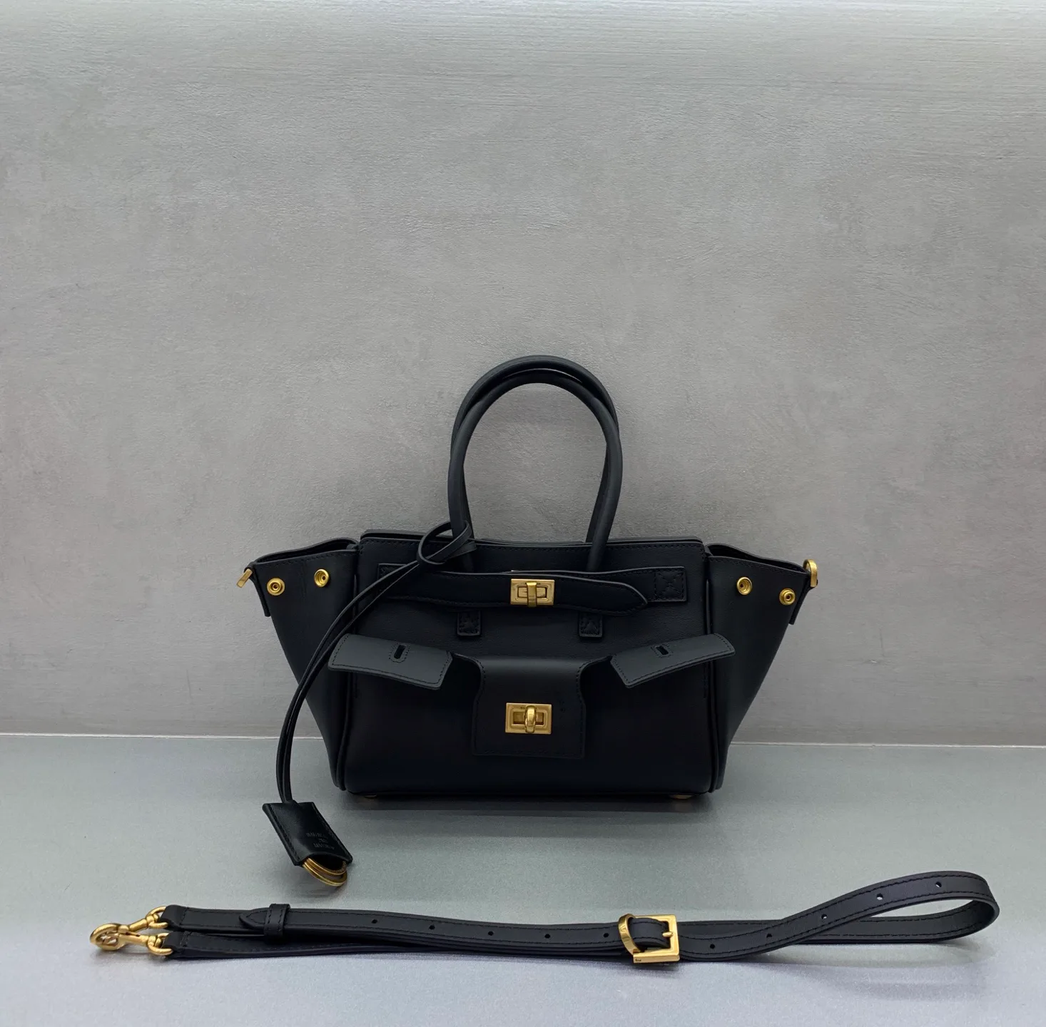 Women's Classic Handbags BALENCIAGA 18205732
