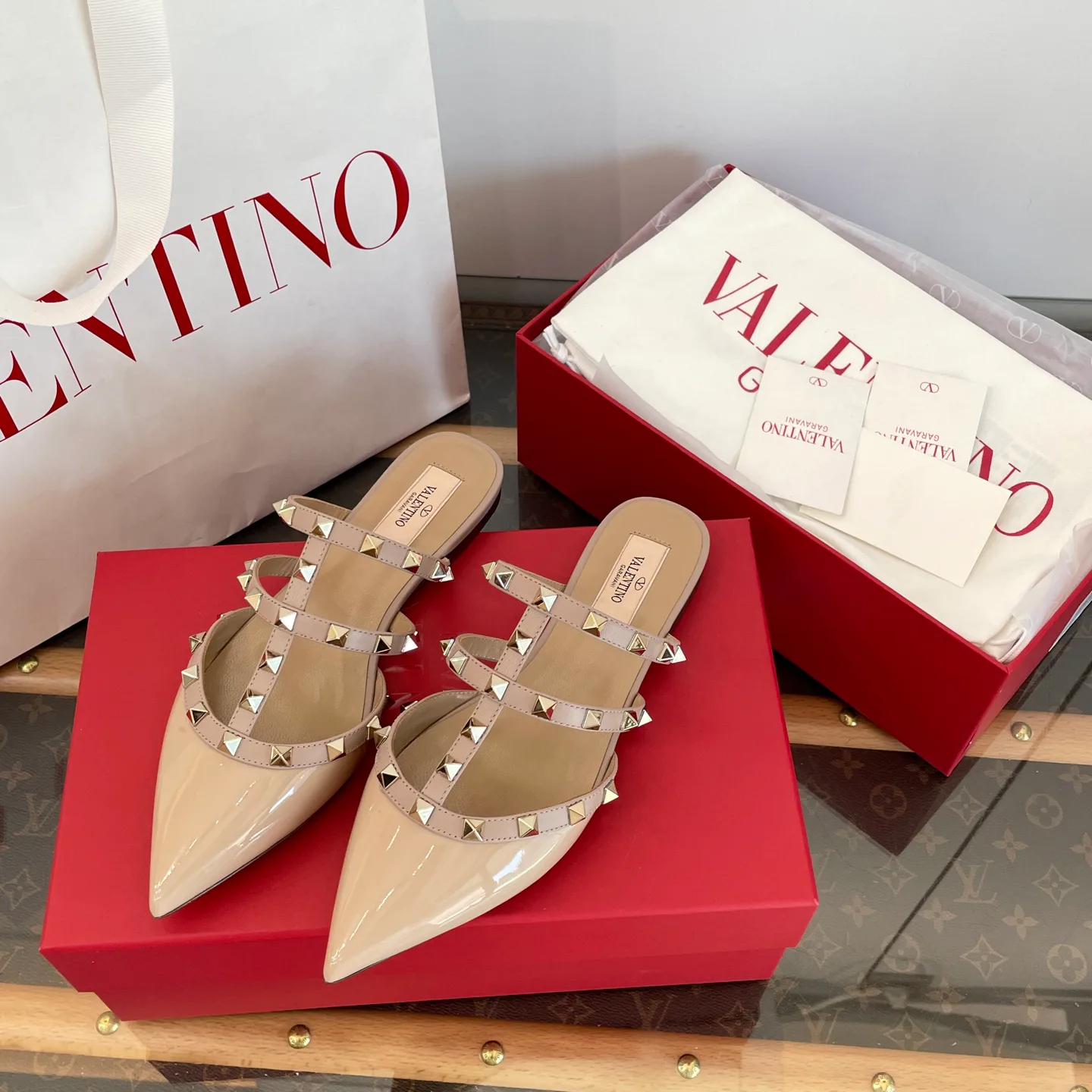 Women's Mules And Clogs VALENTINO 18133371