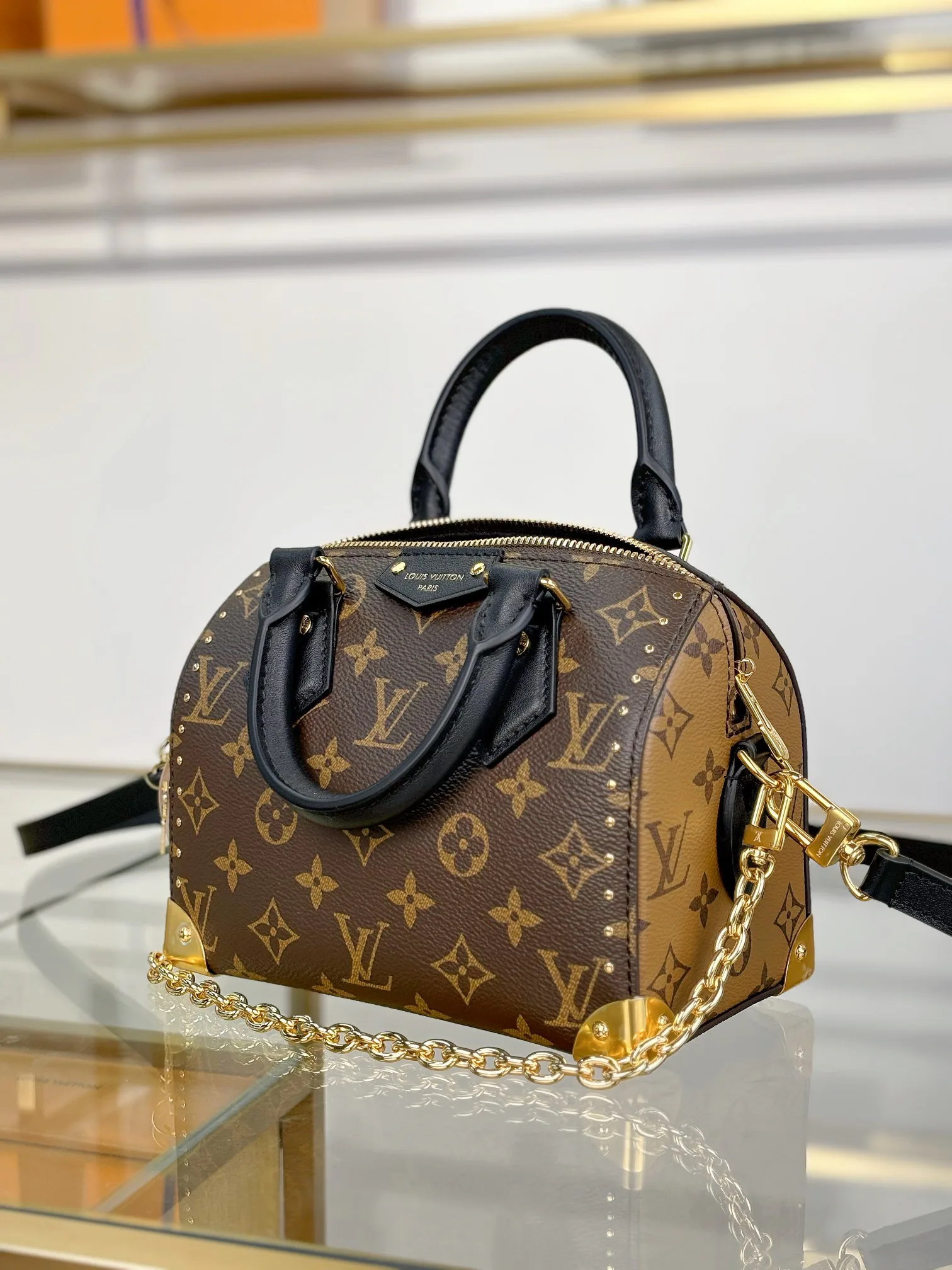 Women's Classic Handbags LOUIS VUITTON 17526839