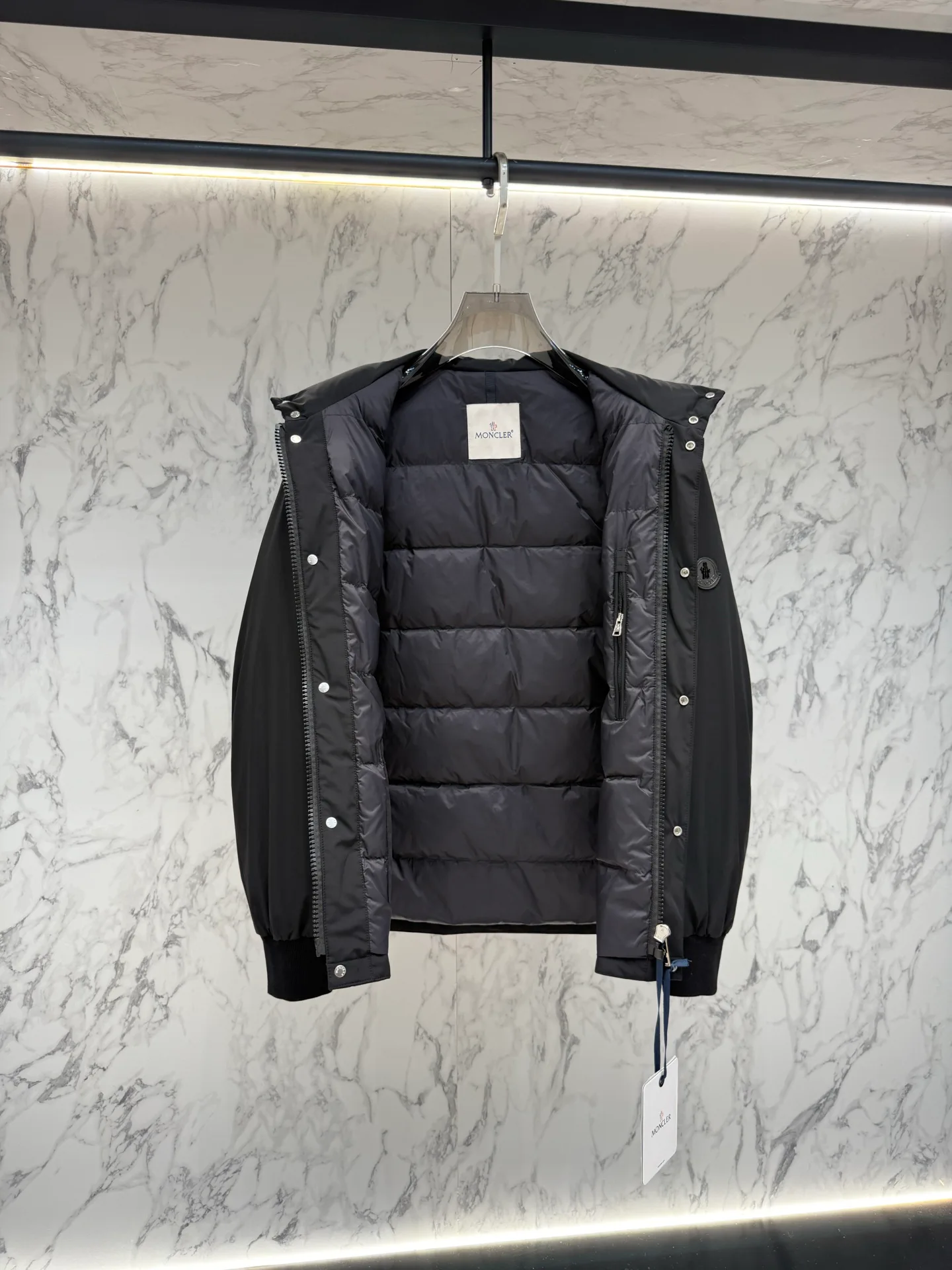 Куртки И Пуховики Мужские Moncler 18684604