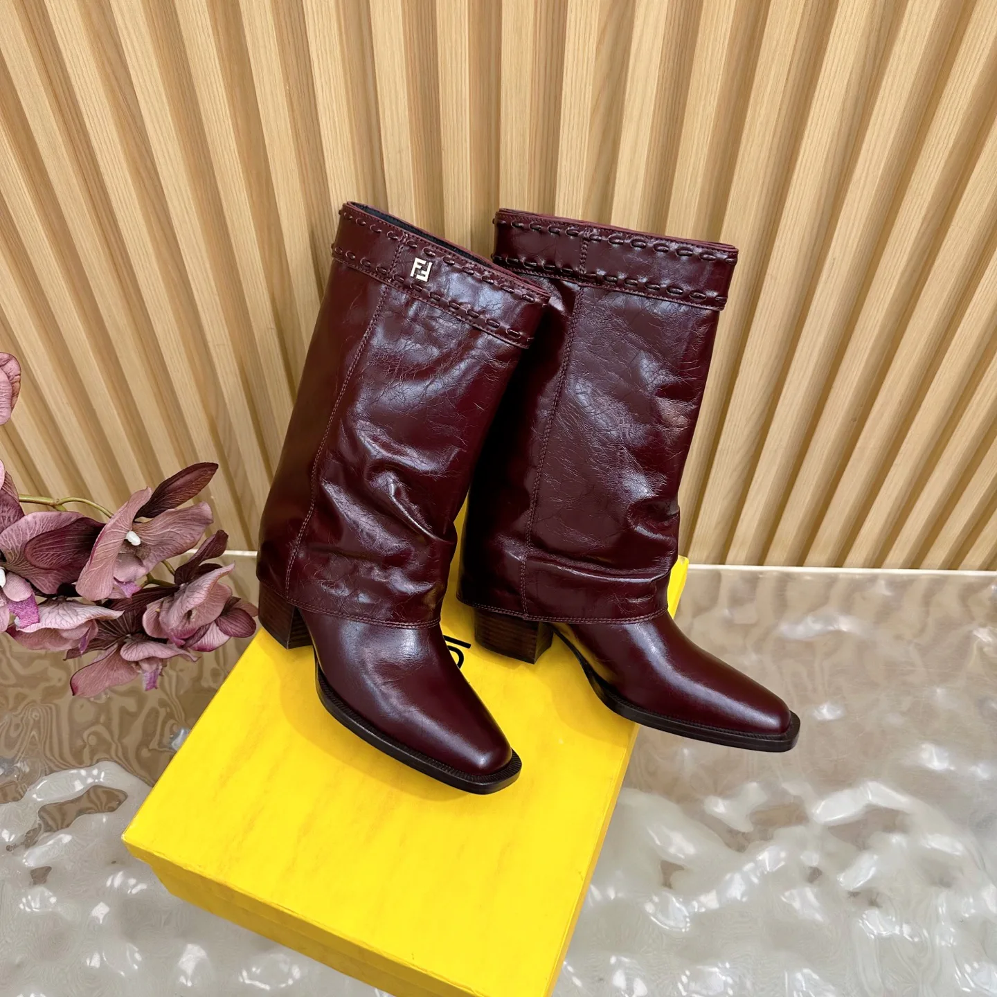Women's Boots FENDI 18235442