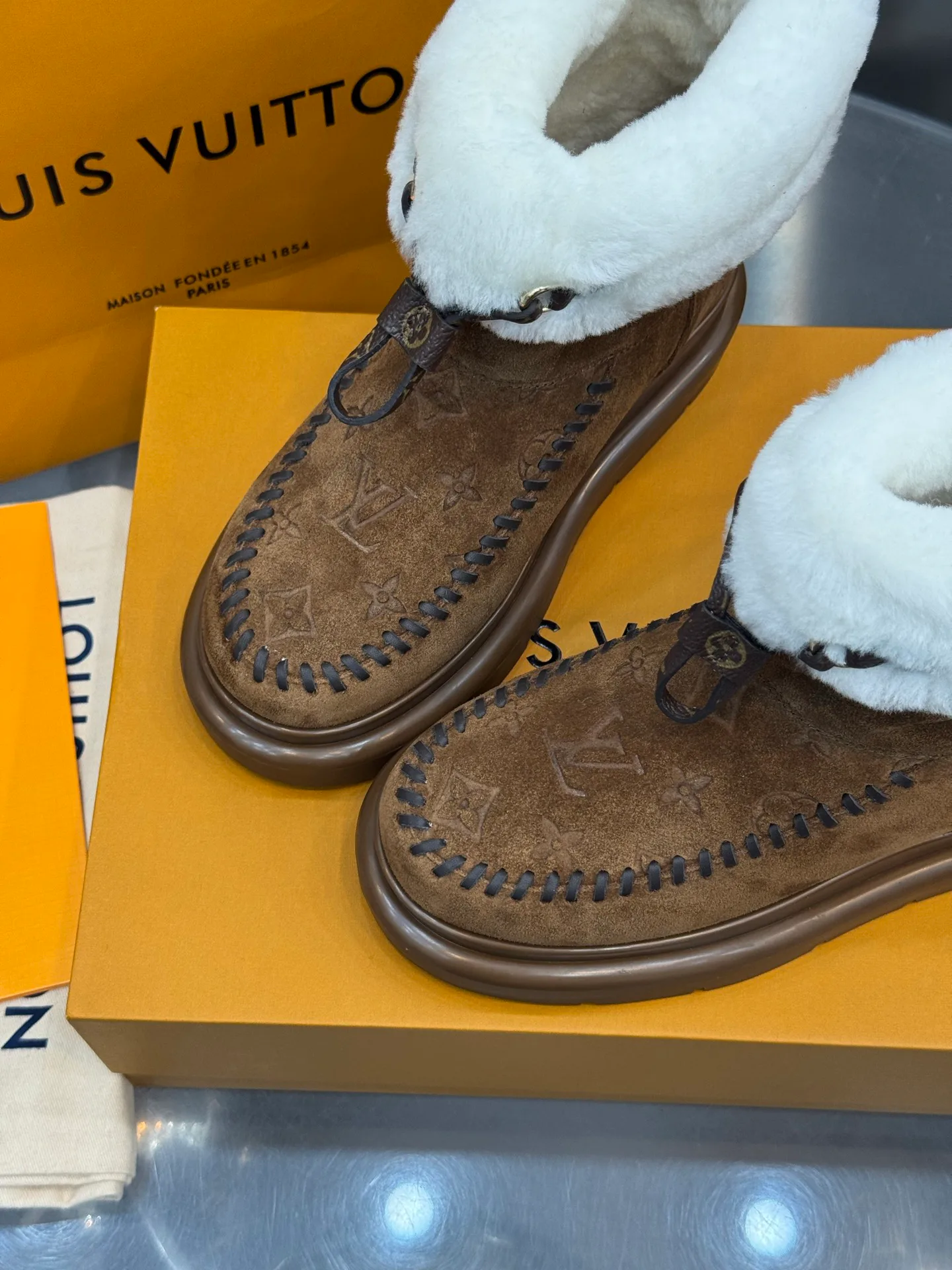 Women's Ugg Boots LOUIS VUITTON 18202485