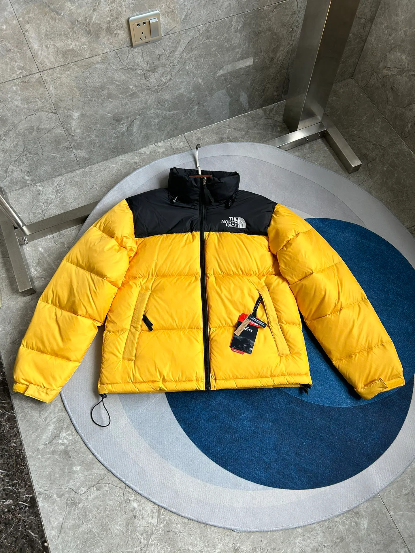Women's Jackets And Down Jackets THE NORTH FACE 18509305