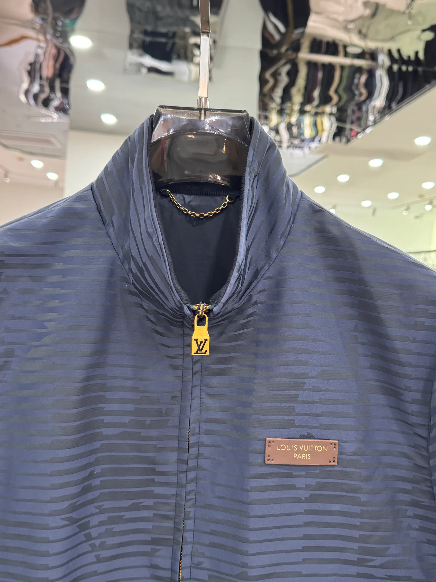 Men's Jackets And Down Jackets LOUIS VUITTON 18084162