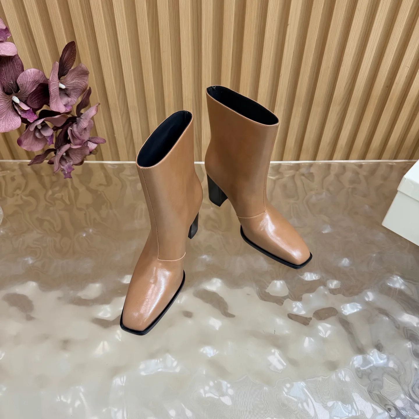 Women's Booties SAINT LAURENT 18235326