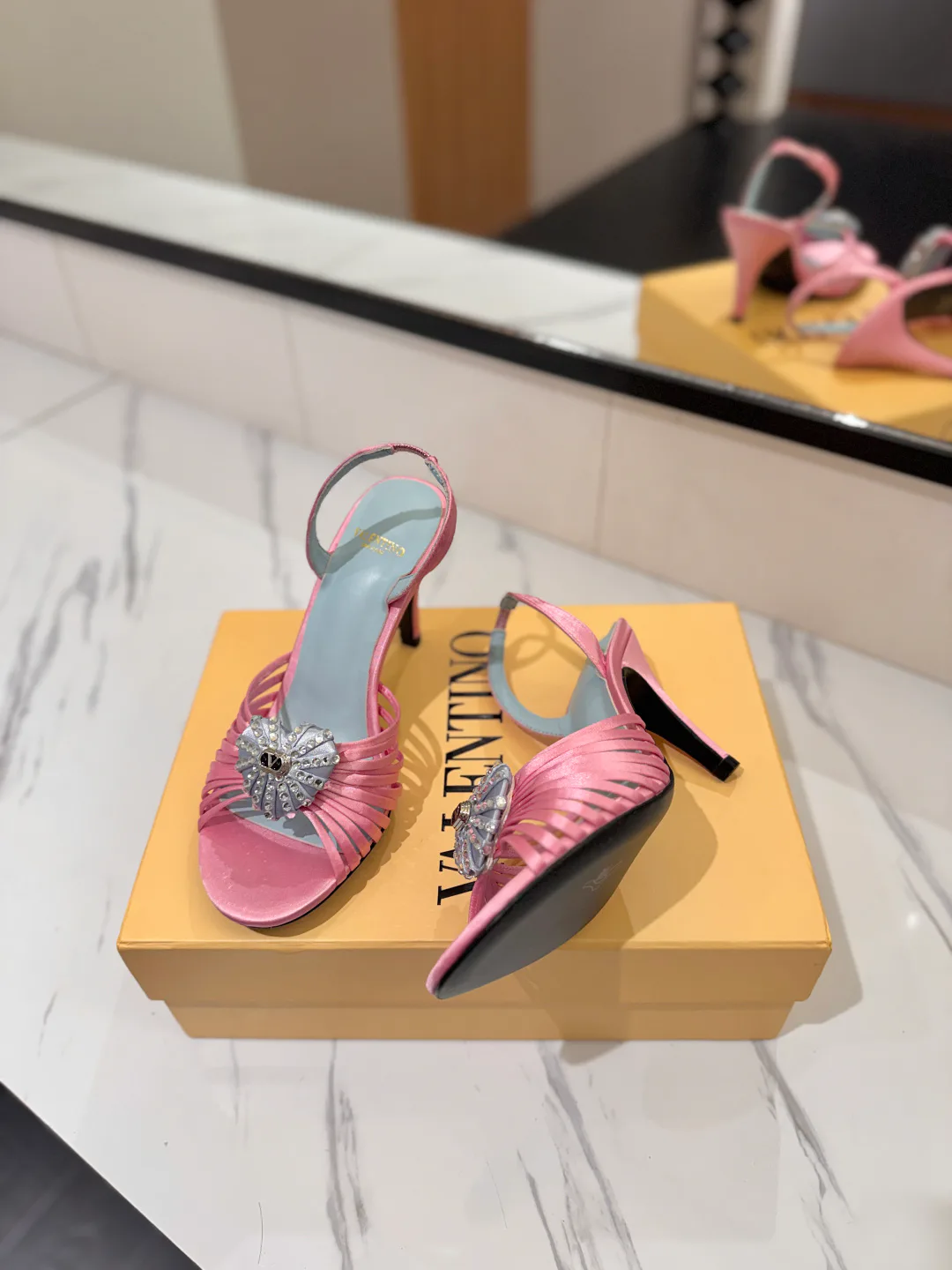 Women's Open-Toe Sandals VALENTINO 18134884