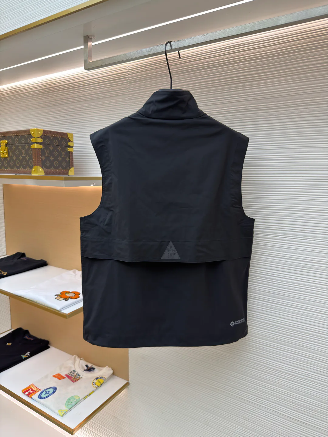 Men's Vests MONCLER 18359643