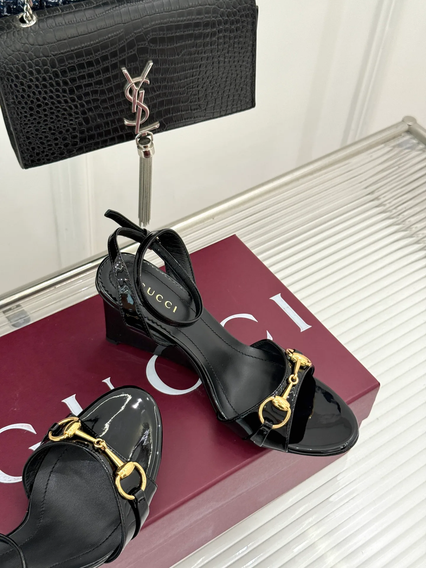 Women's Open-Toe Sandals GUCCI 17856184