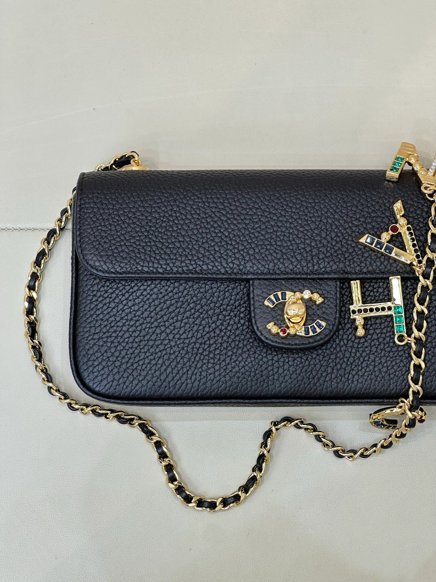 Women's Classic Handbags CHANEL 17376084