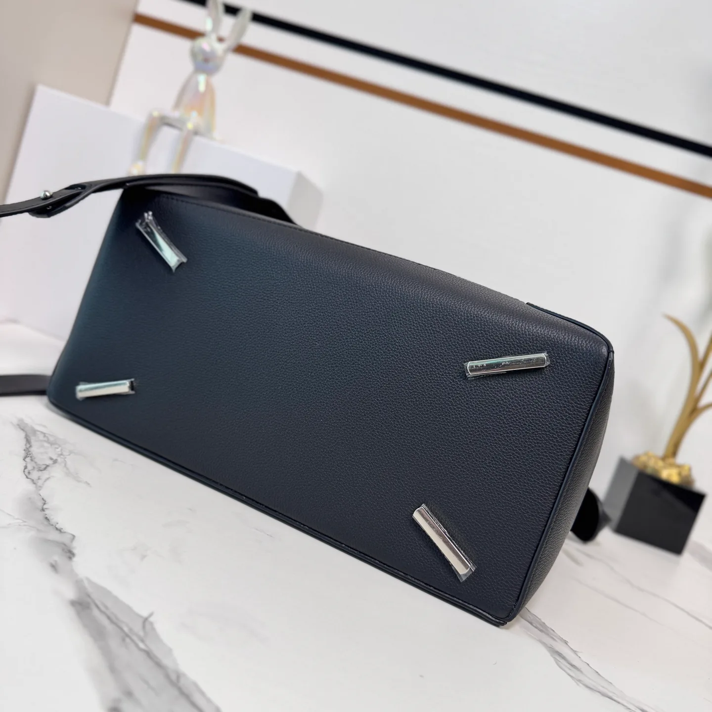 Women's Classic Handbags LOEWE 18030346