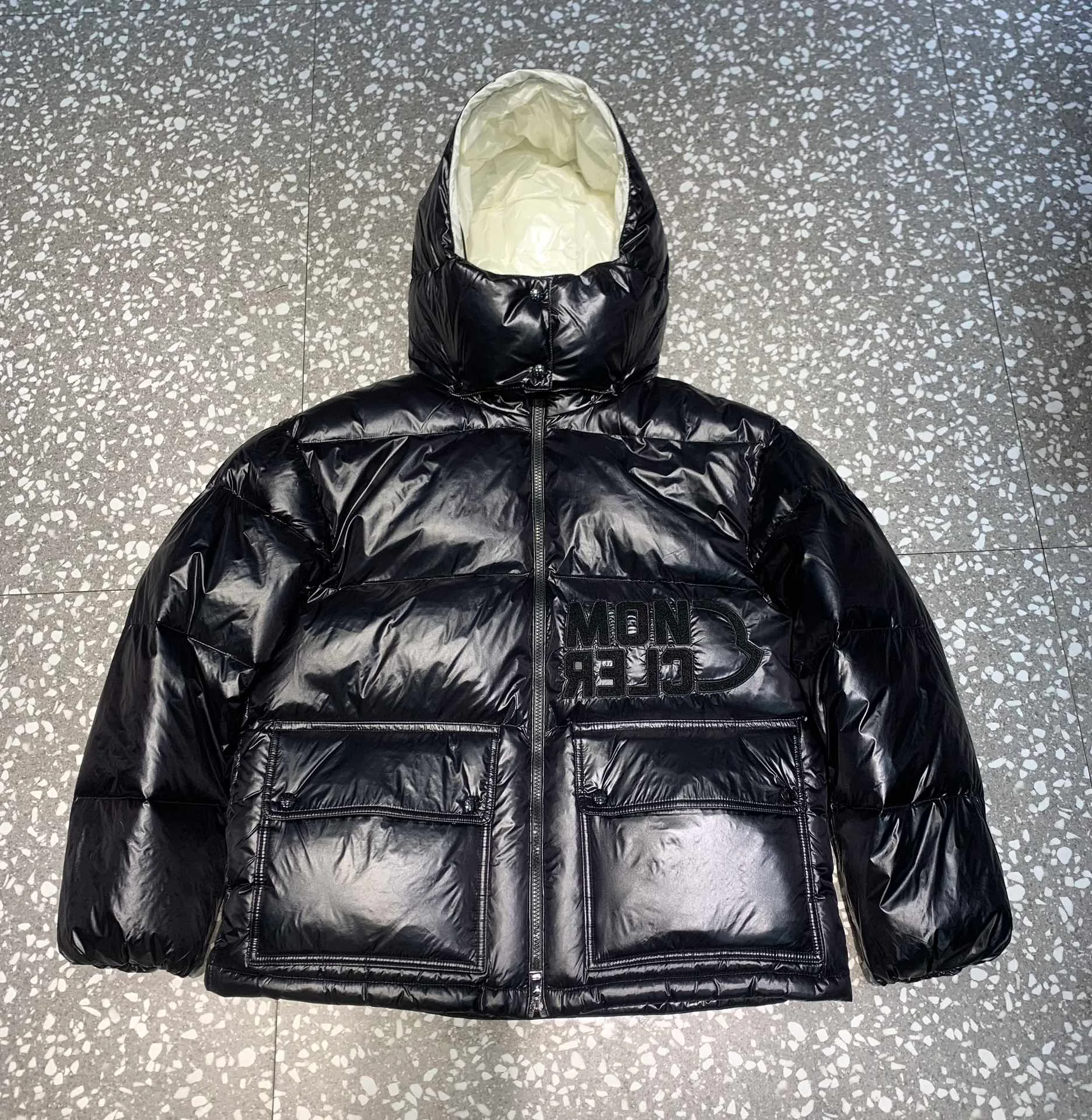 Men's Jackets And Down Jackets MONCLER 18392256