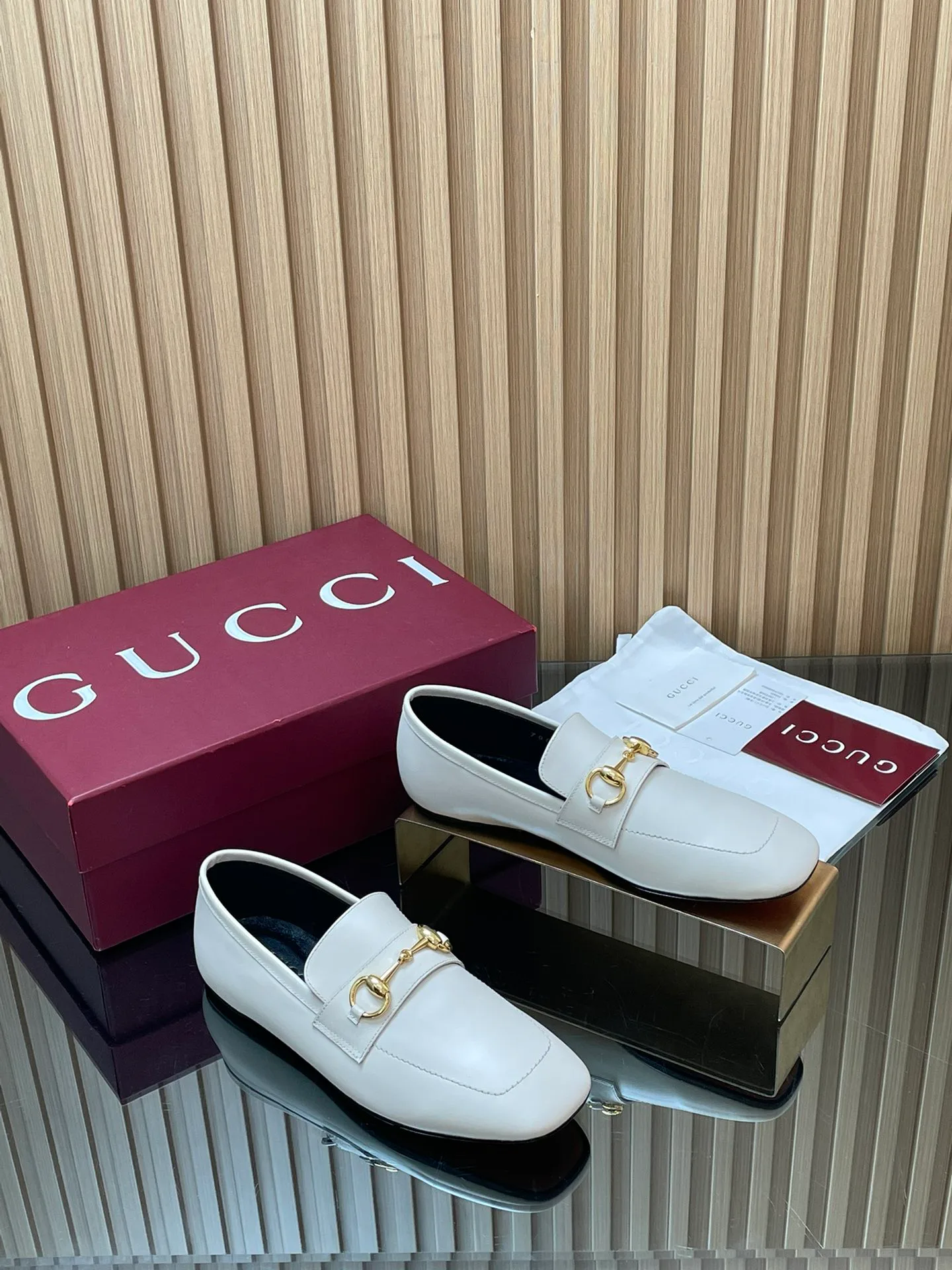 Women's Loafers And Moccasins GUCCI 17946827