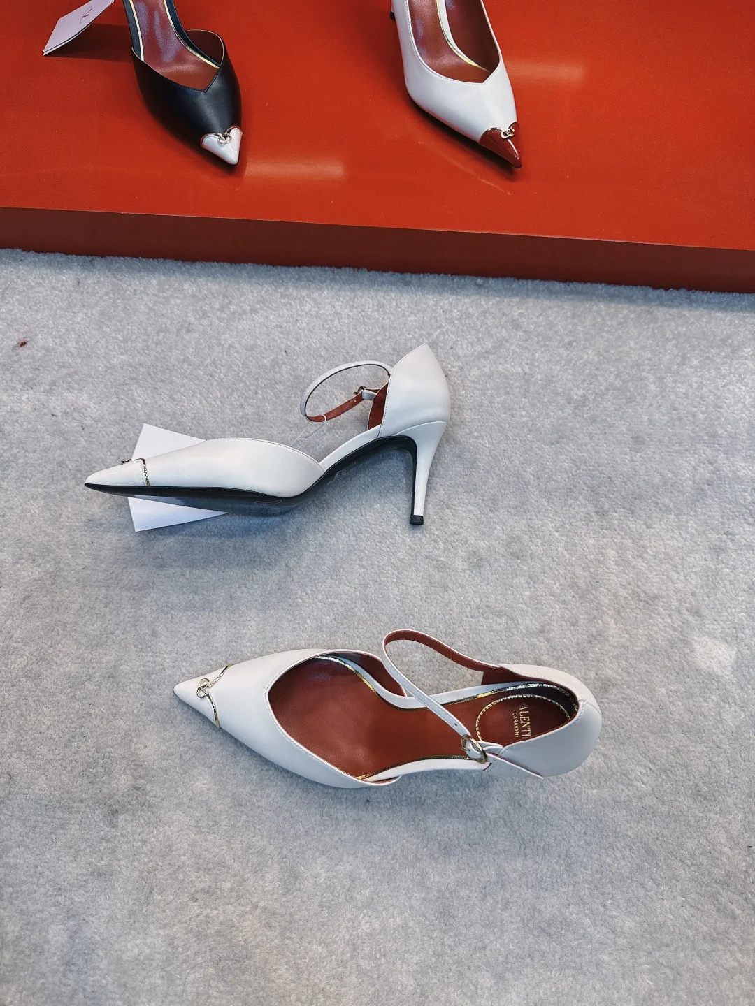 Women's Heels VALENTINO 17922387
