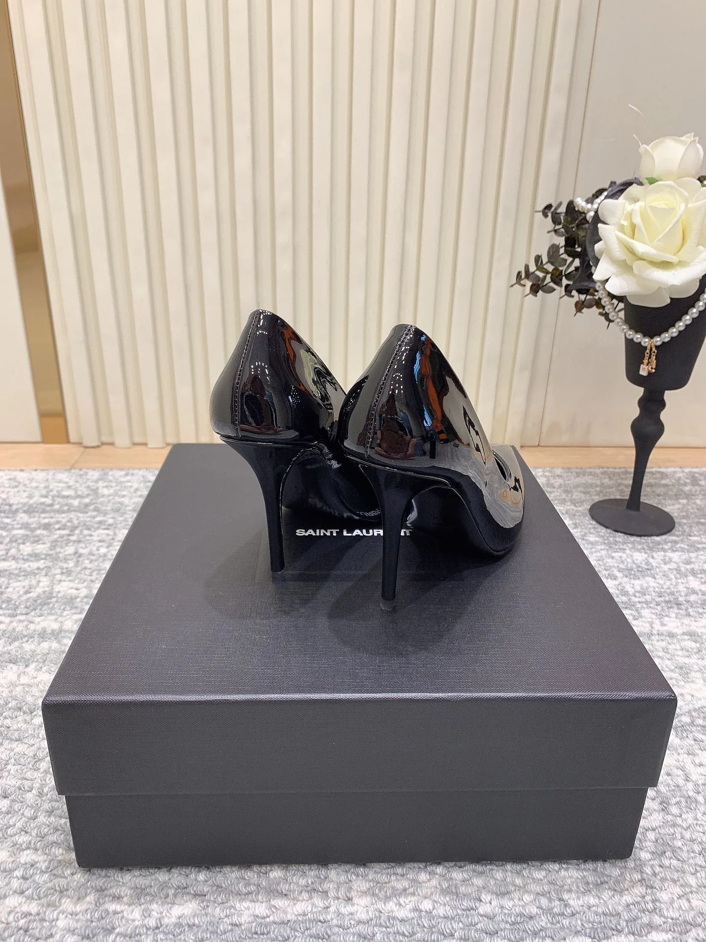 Women's Heels SAINT LAURENT 17431951
