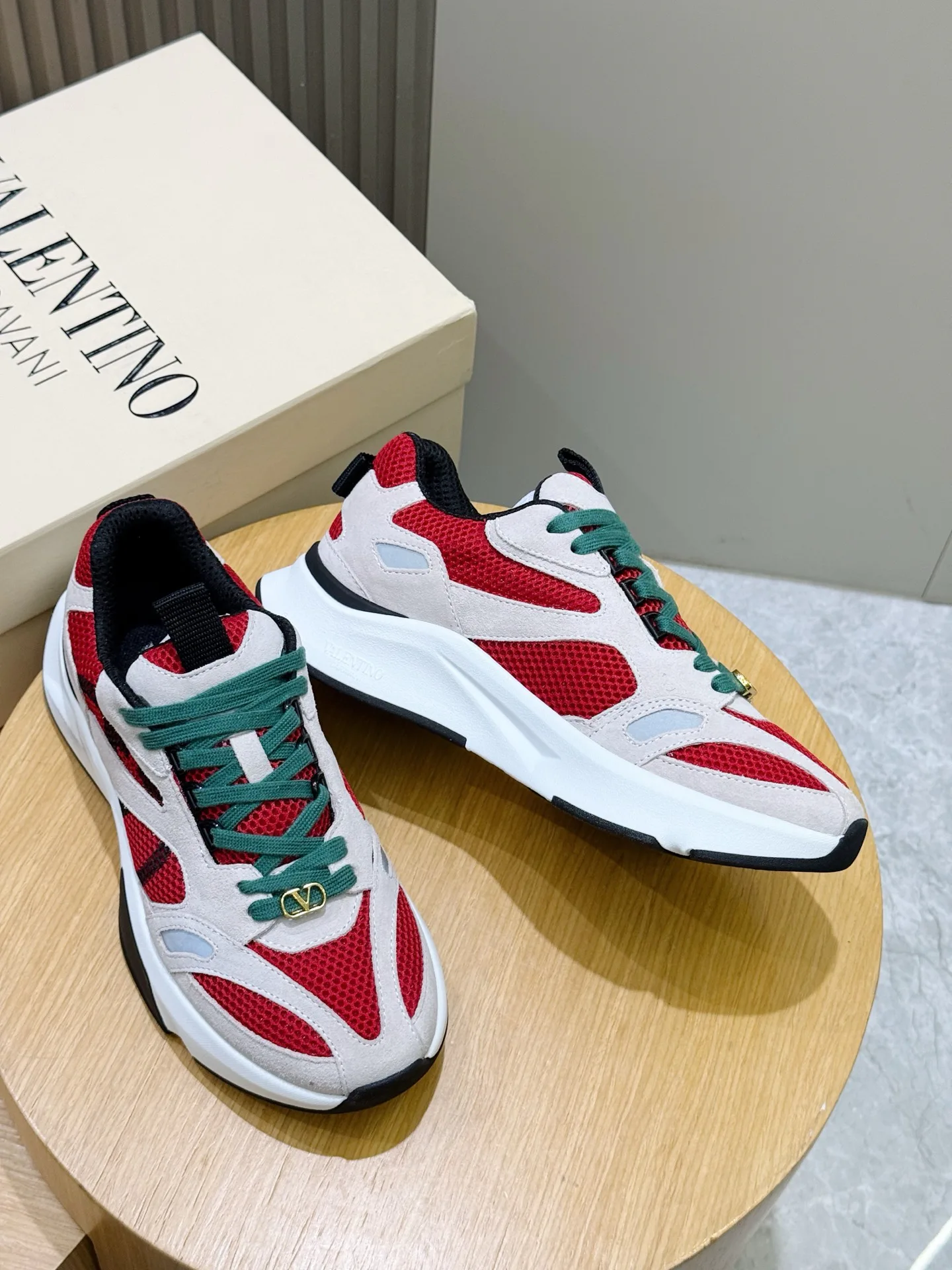 Men's Sneakers VALENTINO 18101557