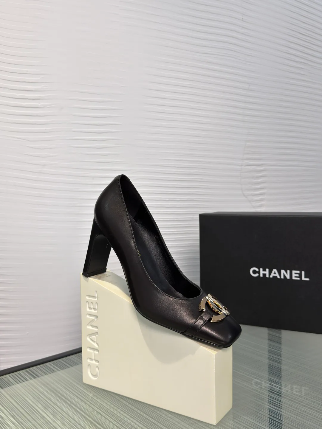 Women's Heels CHANEL 17480129