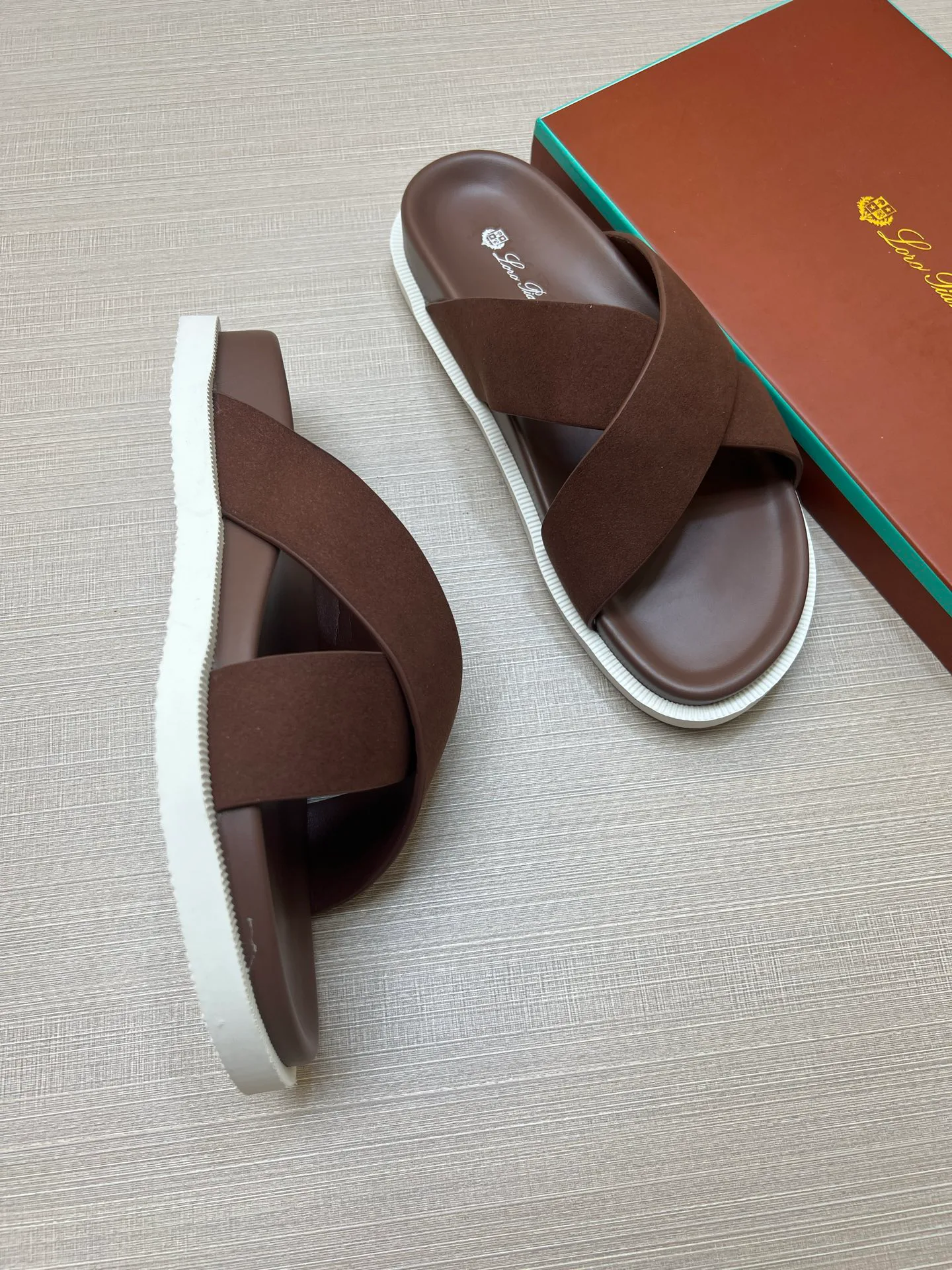 Men's Flip-Flops LORO PIANA 17467071