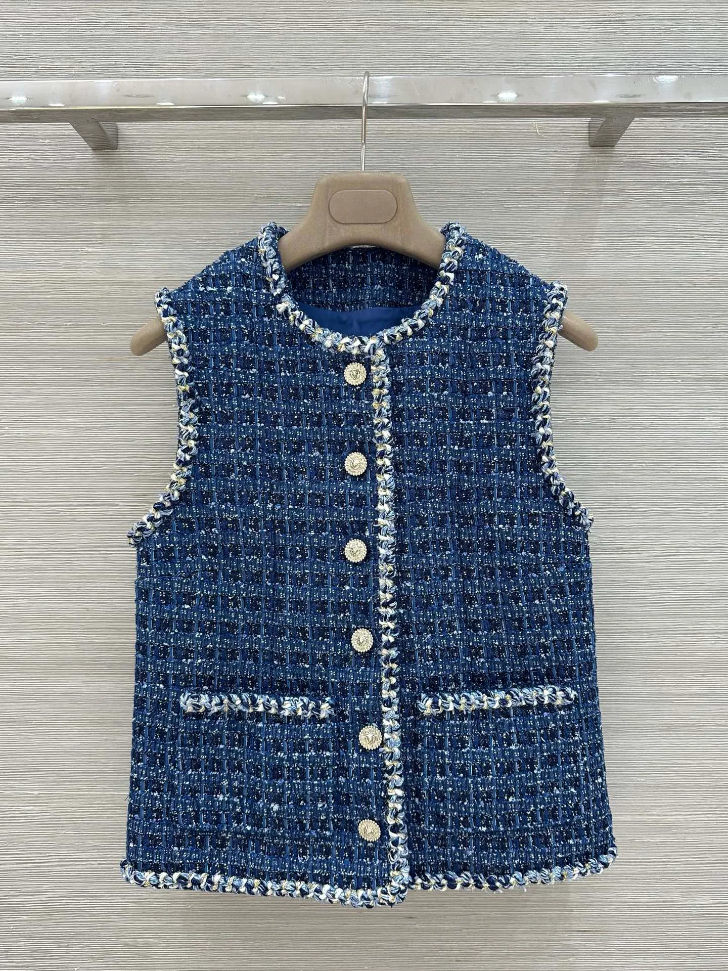 Women's Vests CHANEL 18027441