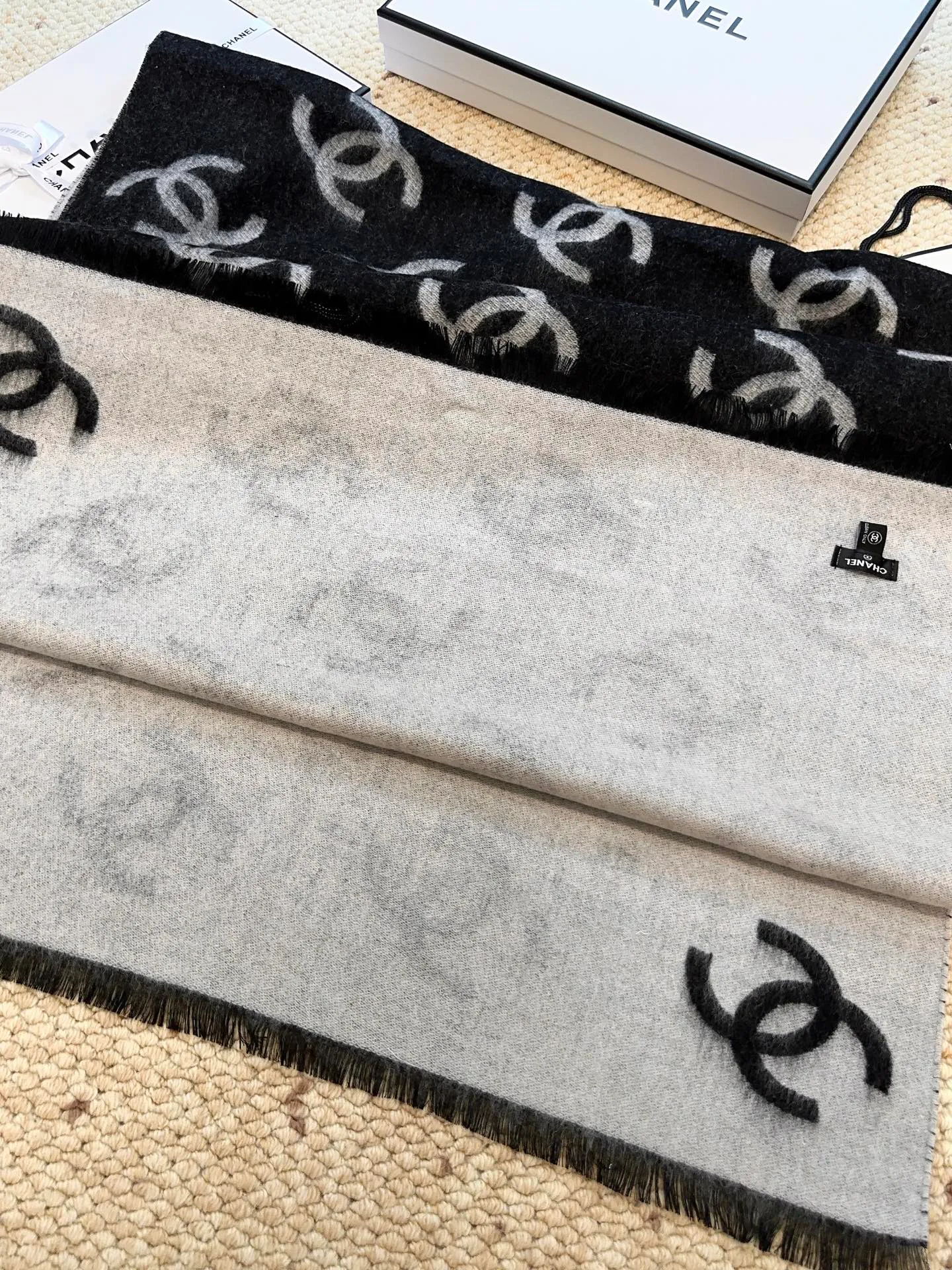 Scarves CHANEL 18401182