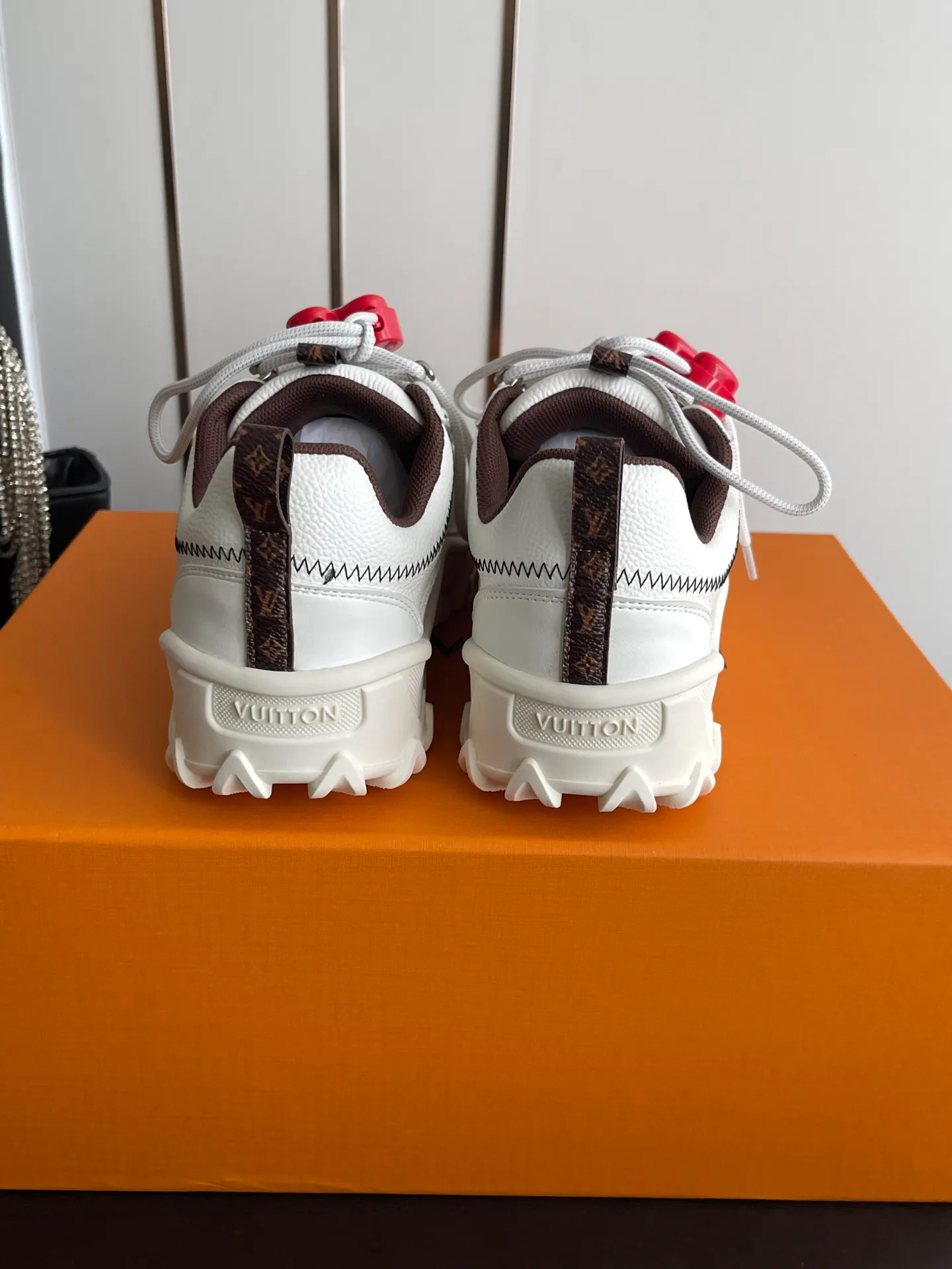 Women's Sneakers LOUIS VUITTON 17554381