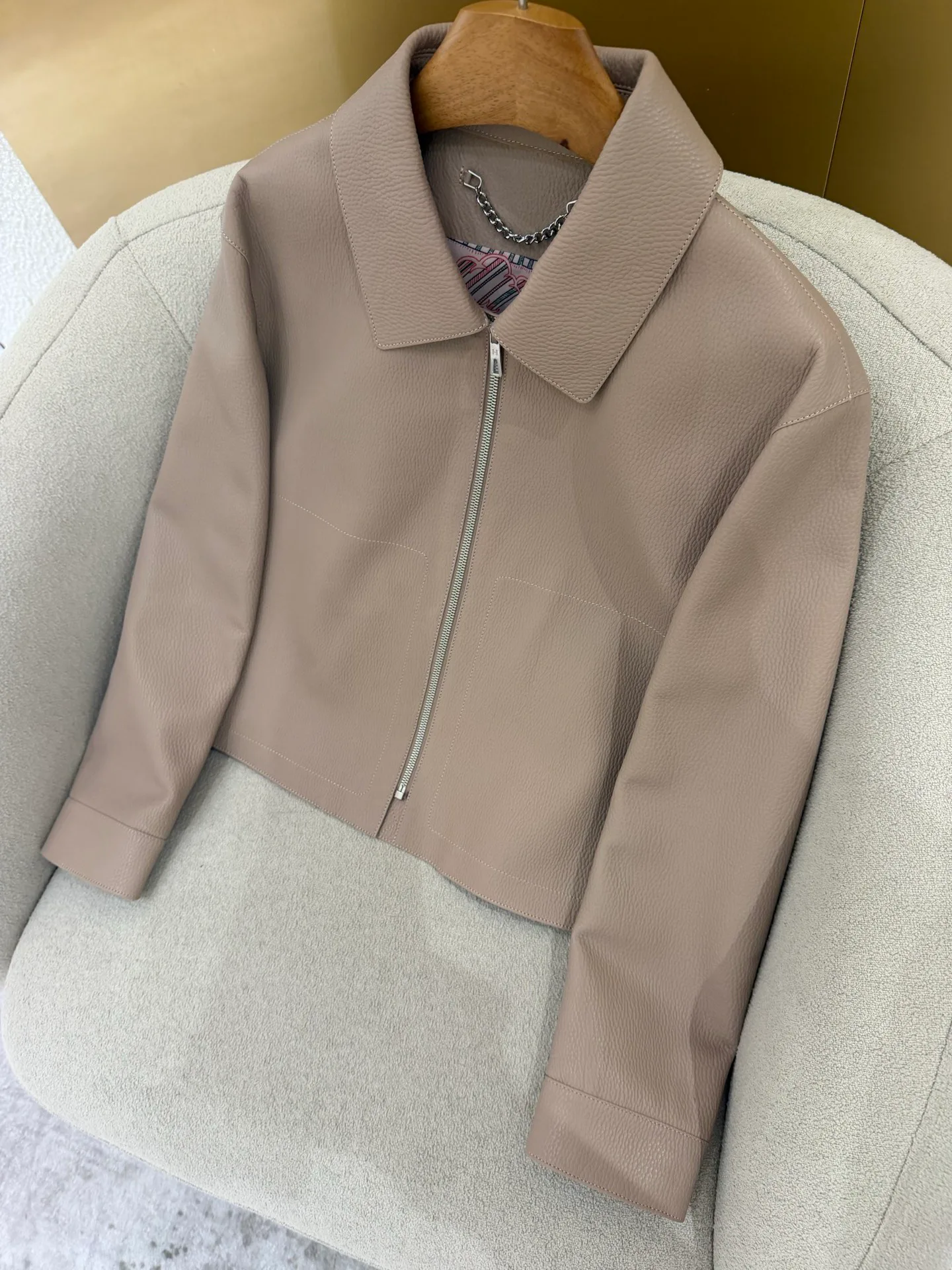 Women's Leather Jackets And Sheepskin Coats HERMES 17802394