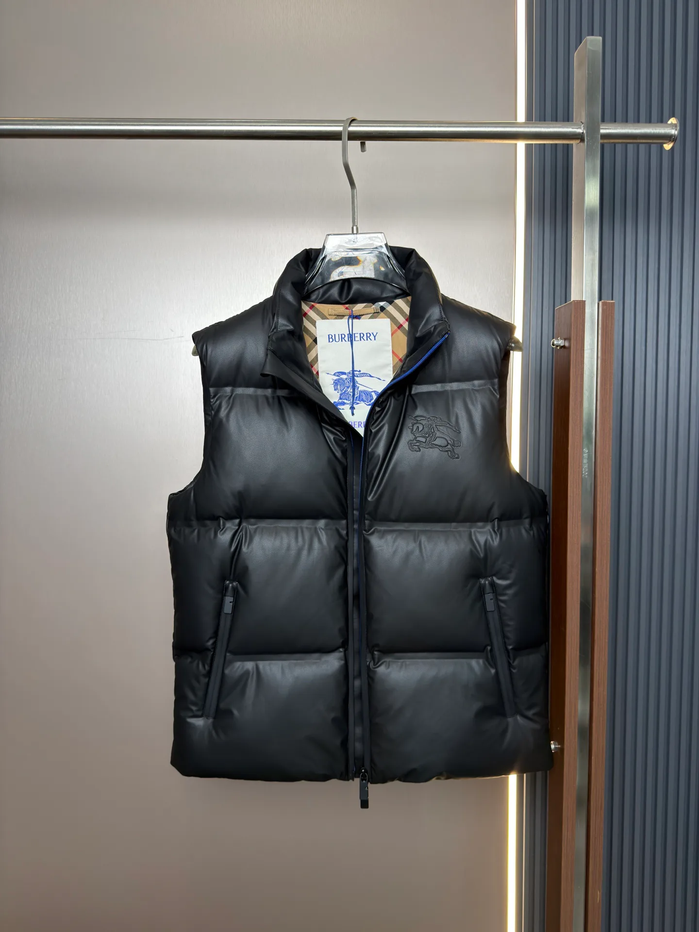 Women's Vests BURBERRY 17915386