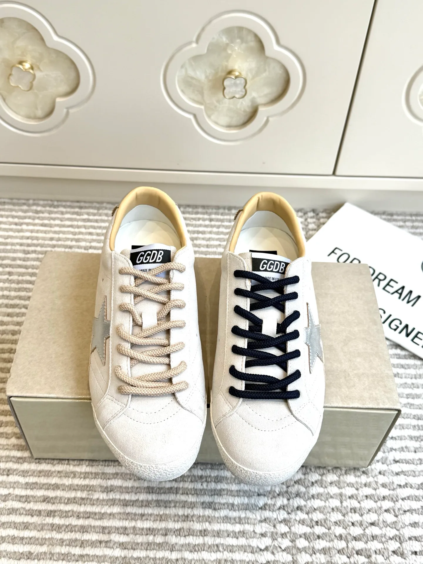 Women's Sneakers GOLDEN GOOSE 18360511
