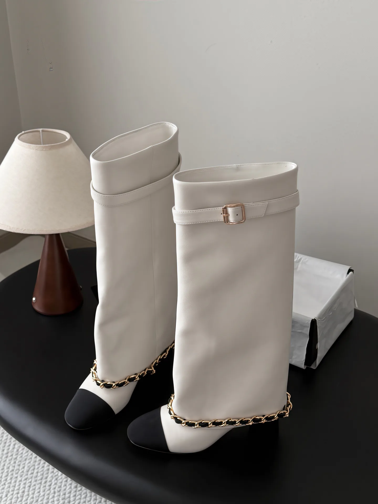 Women's Boots CHANEL 18323606