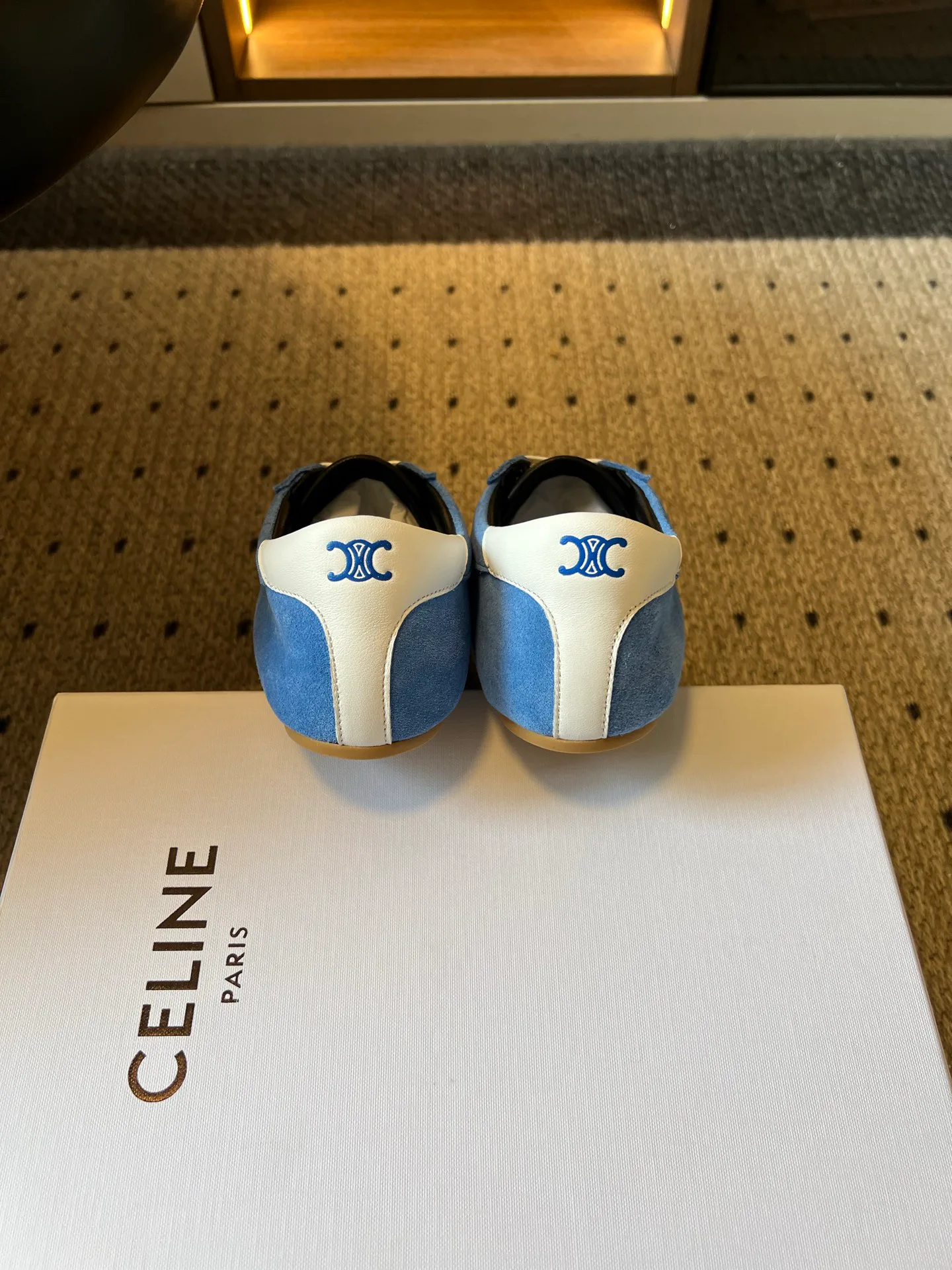 Women's Sneakers CELINE 18120881
