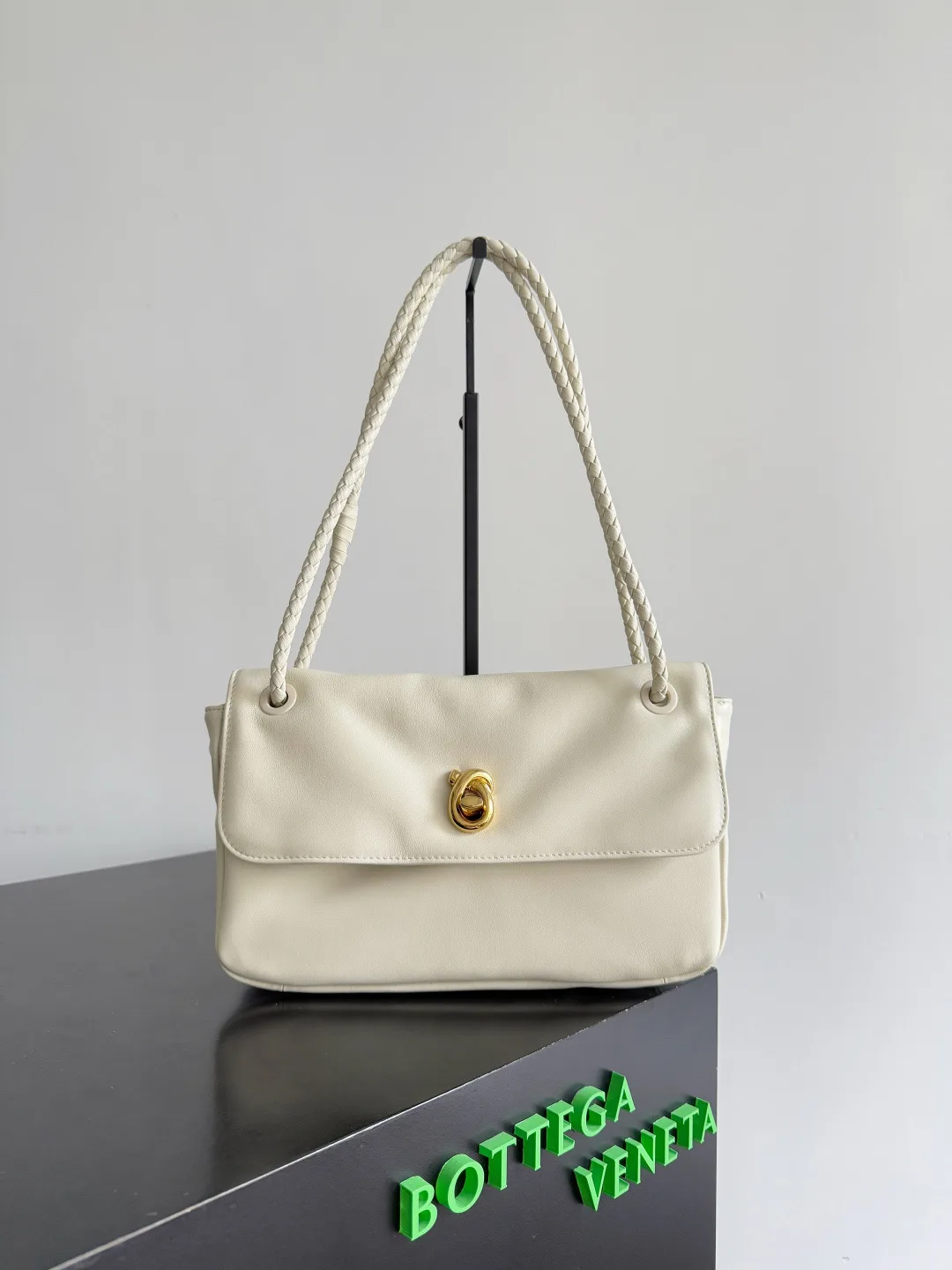 Women's Classic Handbags BOTTEGA VENETA 17488703