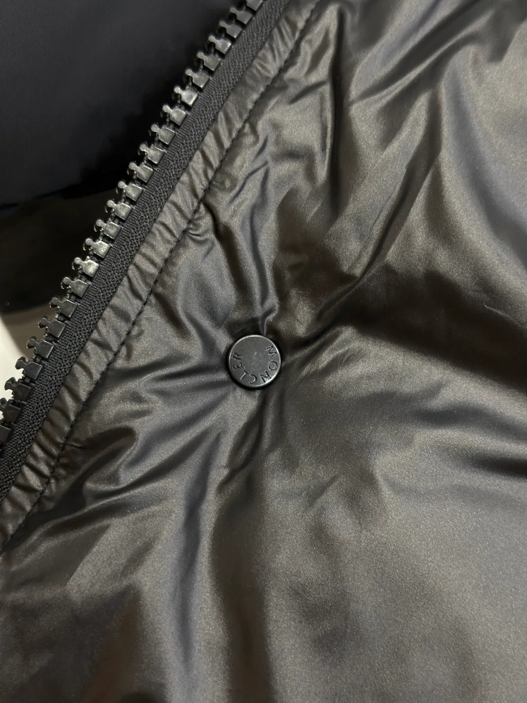 Men's Jackets And Down Jackets MONCLER 18461306