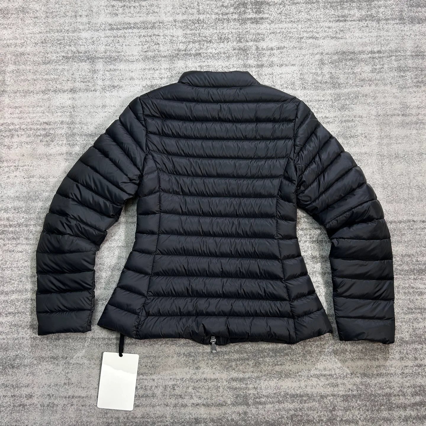 Women's Jackets And Down Jackets MONCLER 18133832