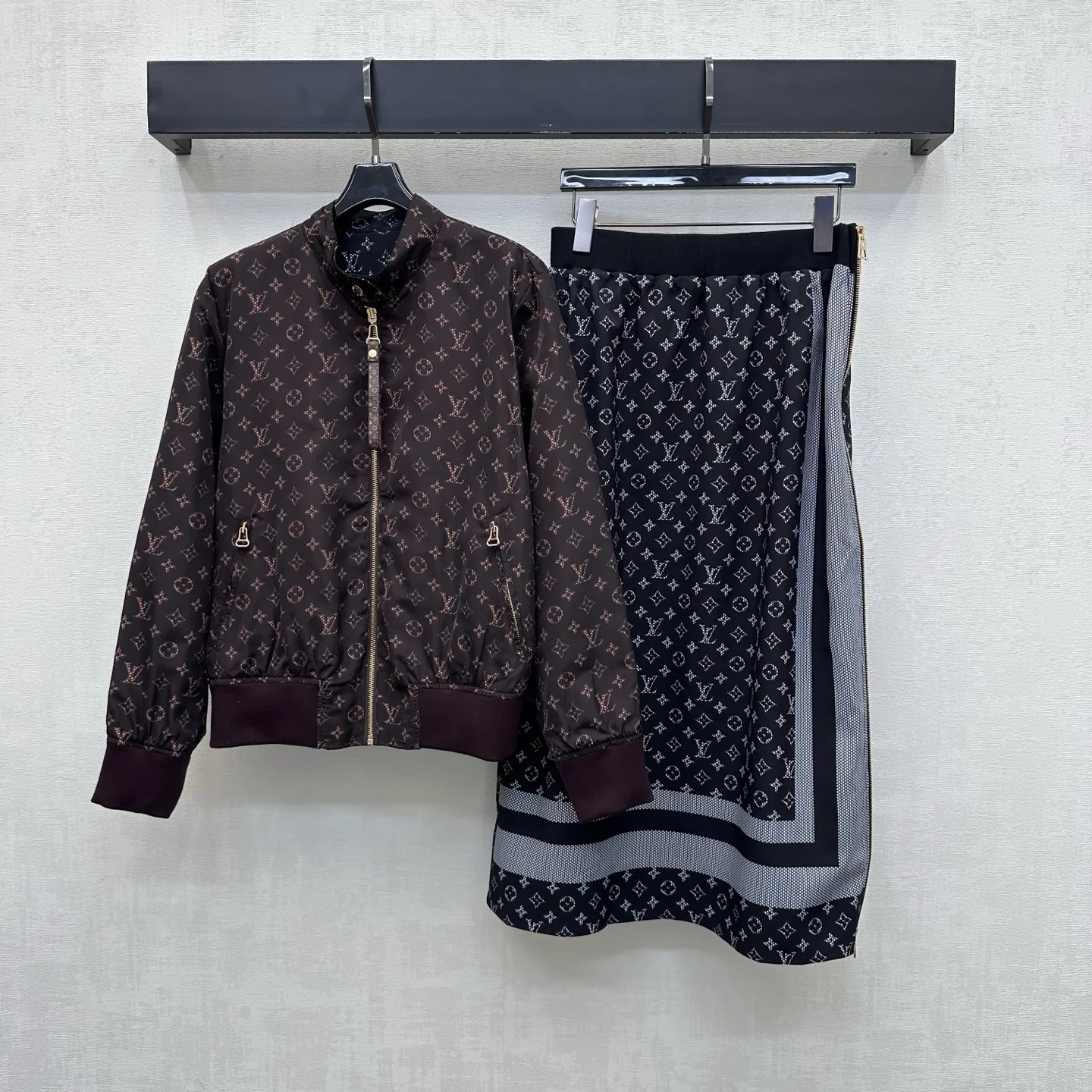 Women's Skirts LOUIS VUITTON 18023226