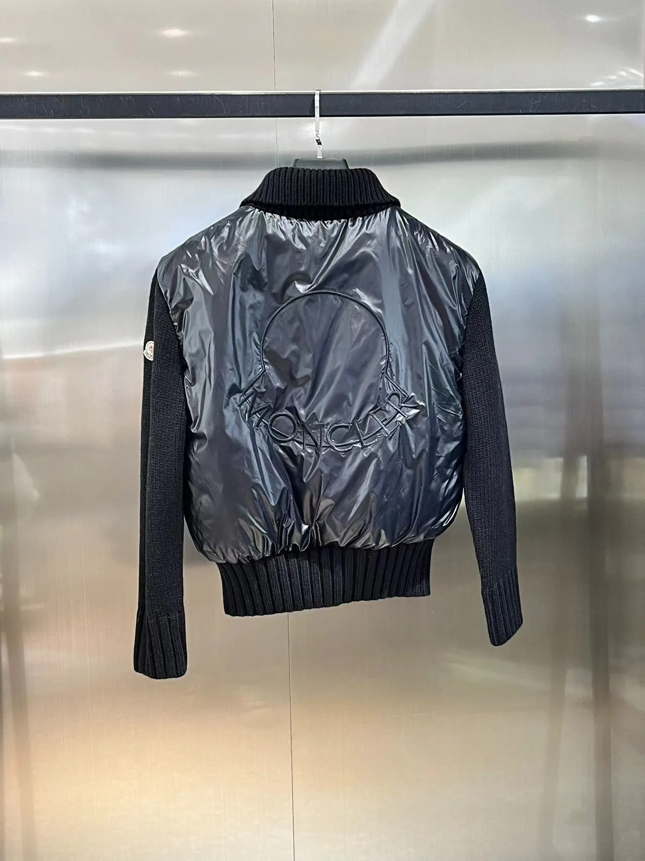 Women's Jackets And Down Jackets MONCLER 18129922