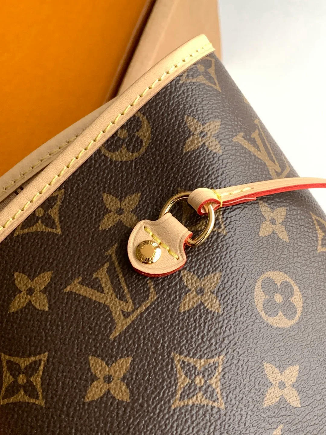Women's Classic Handbags LOUIS VUITTON 17844889