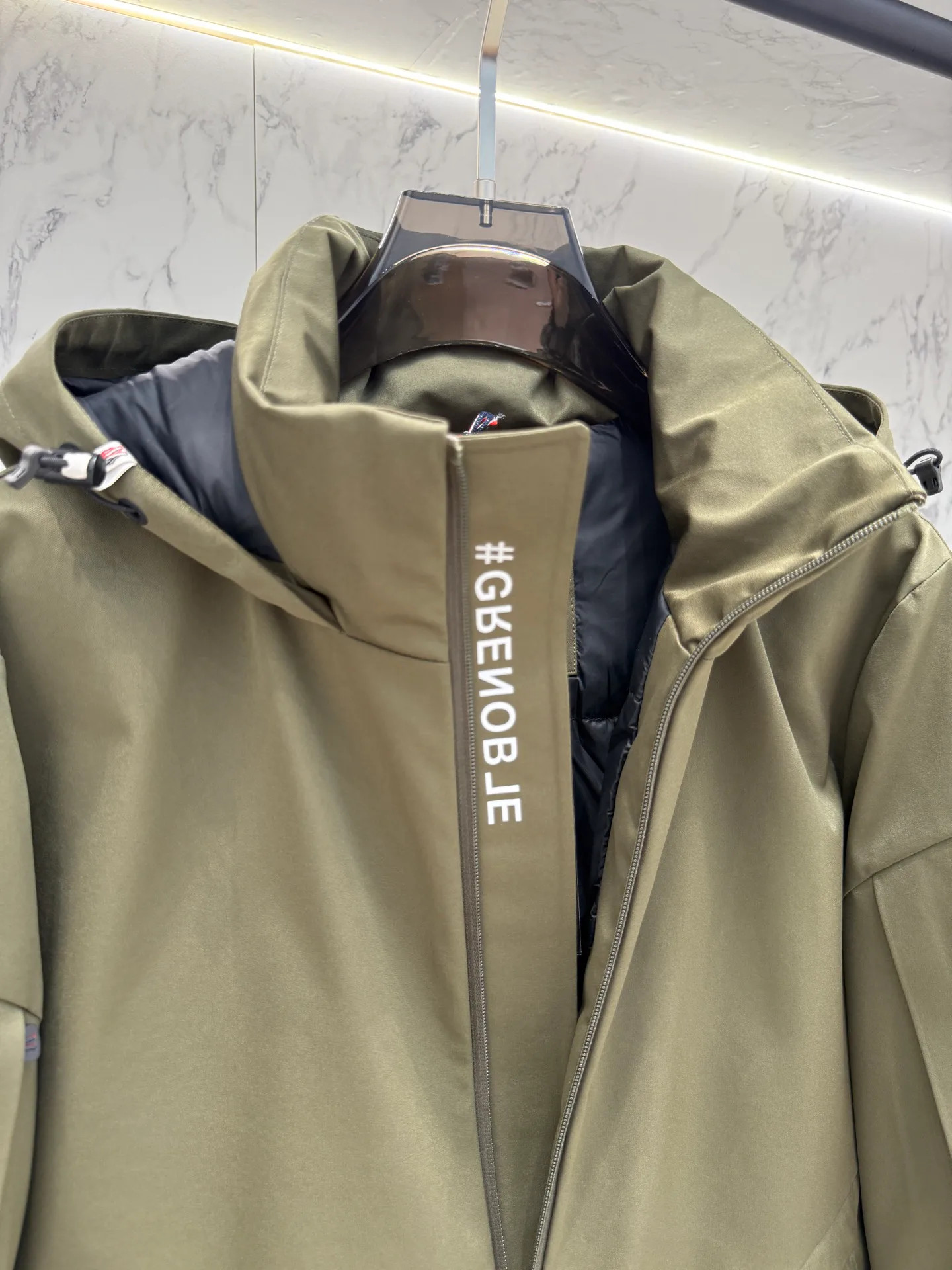 Men's Jackets And Down Jackets MONCLER 18046154