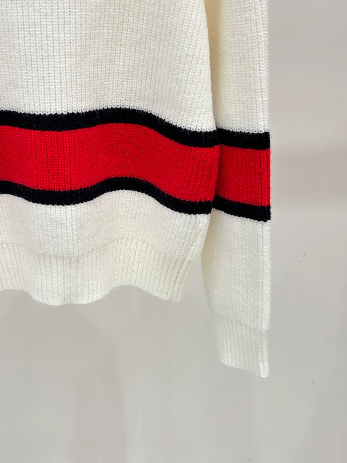 Women's Jumpers And Sweaters CHANEL 18032612
