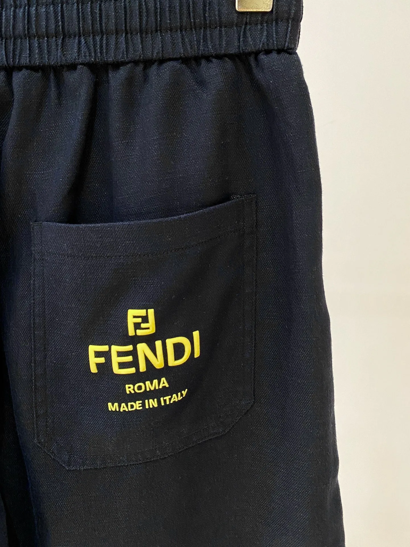Men's Shorts FENDI 18246965
