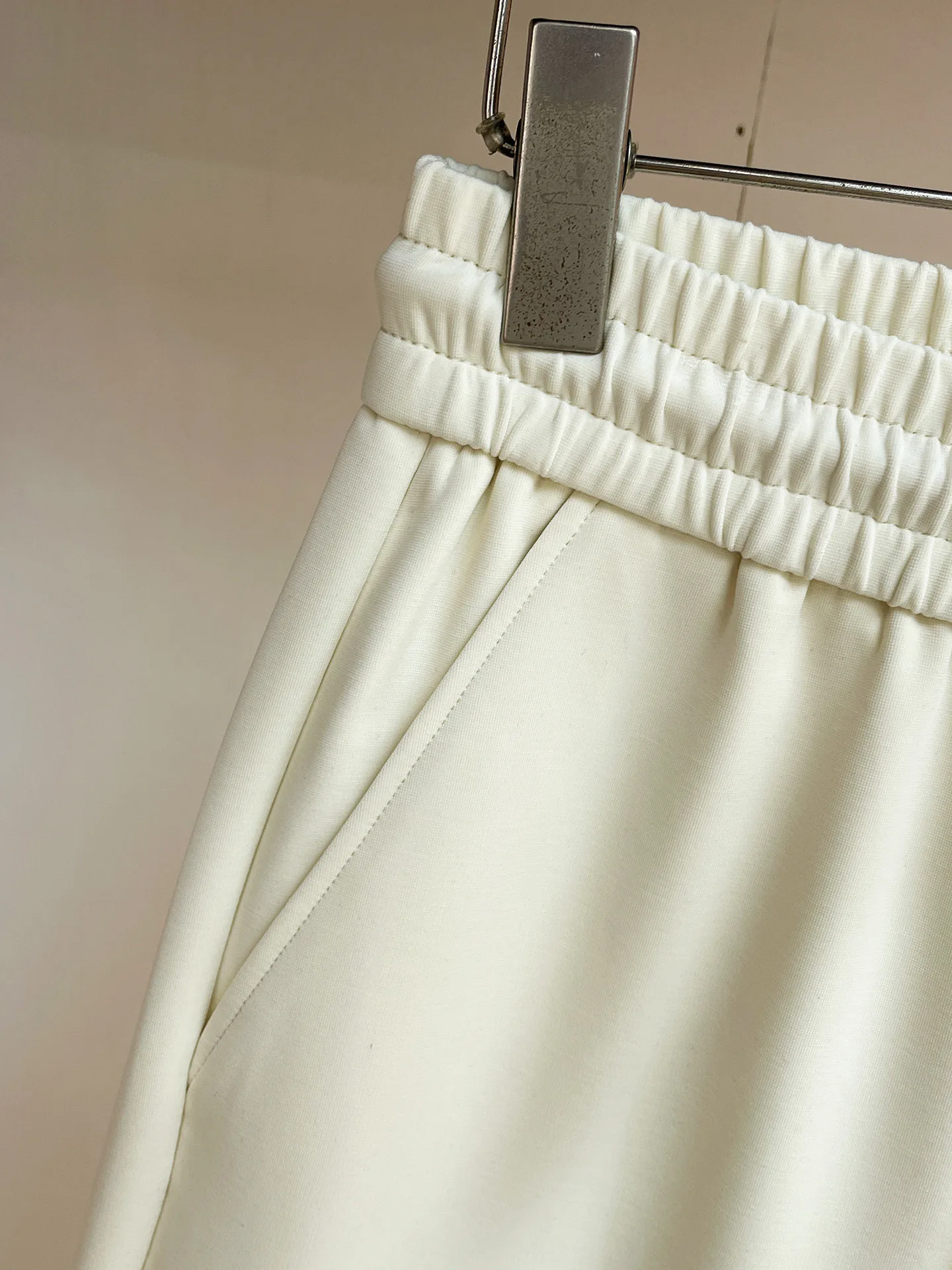 Men's Trousers SAINT LAURENT 18499622
