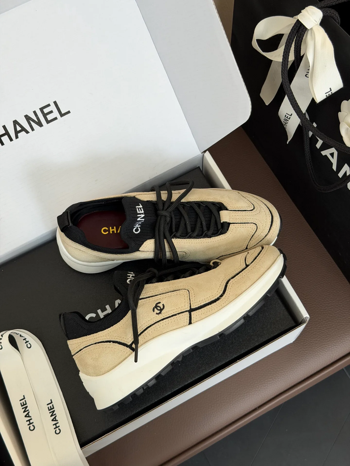 Women's Sneakers CHANEL 18073588