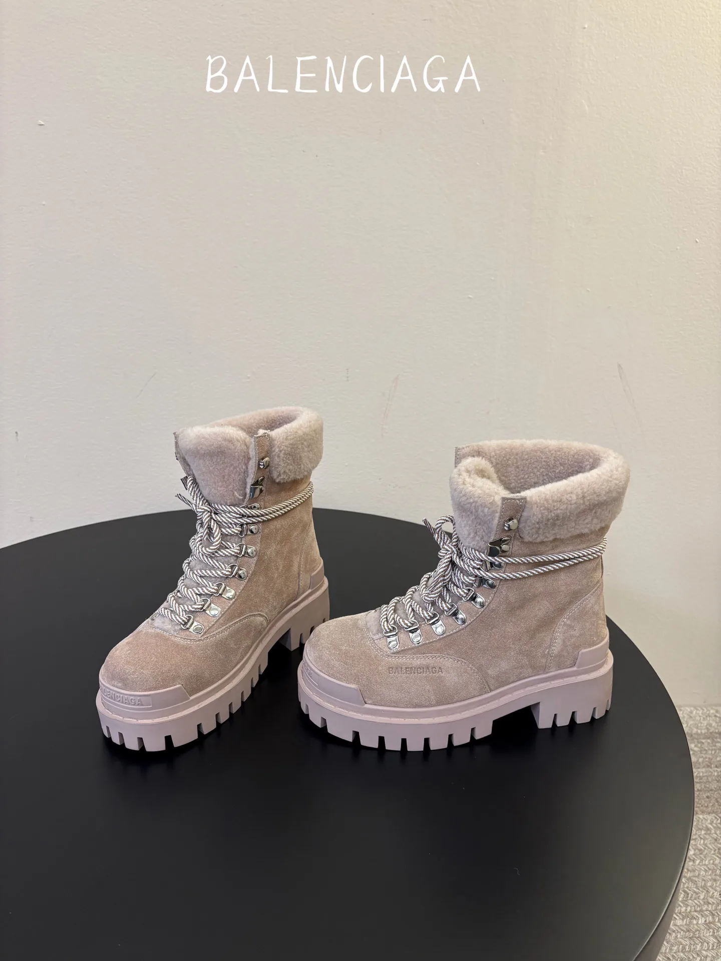 Ботинки Женские Balenciaga 18590346