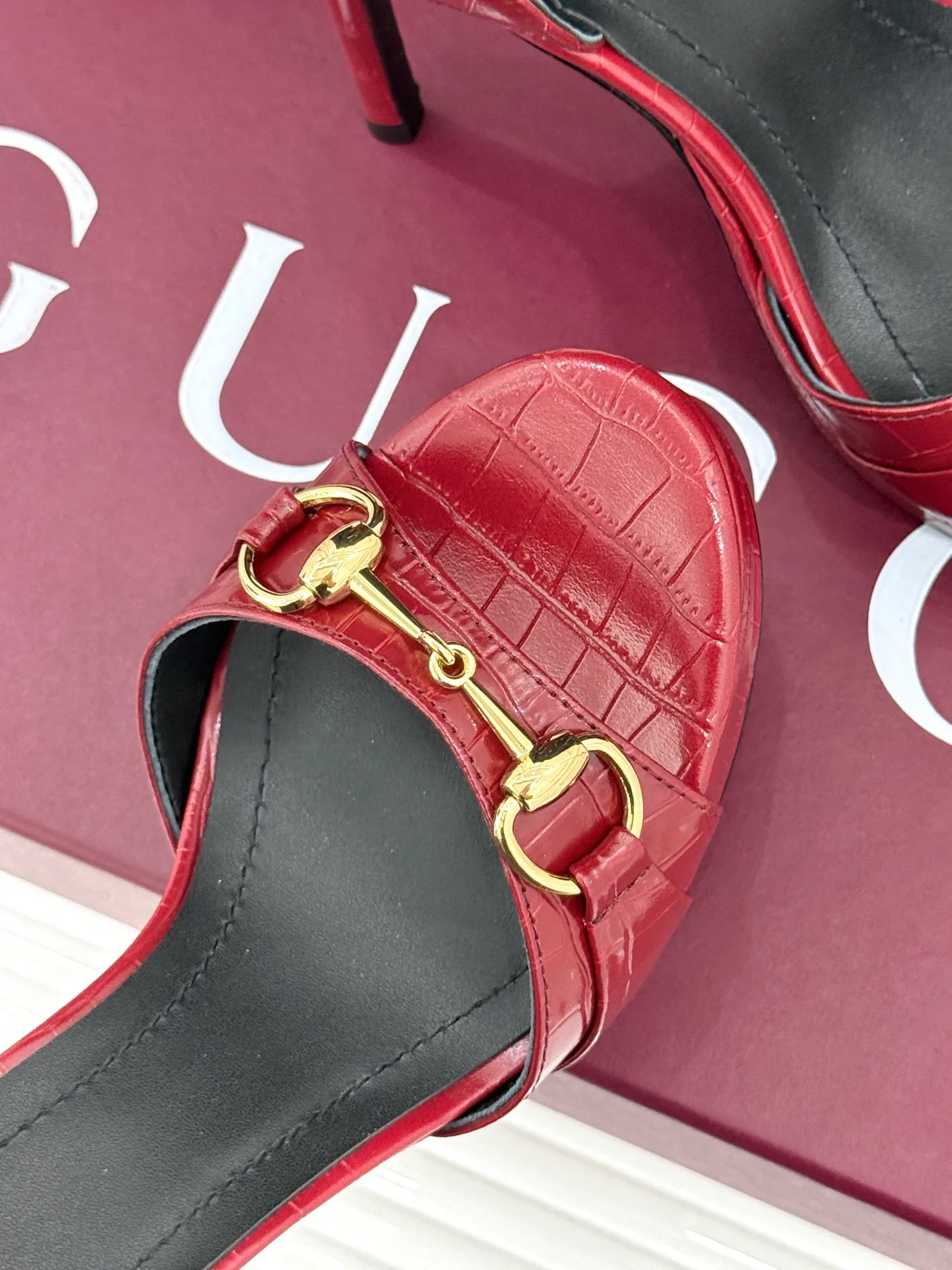 Women's Open-Toe Sandals GUCCI 17646531