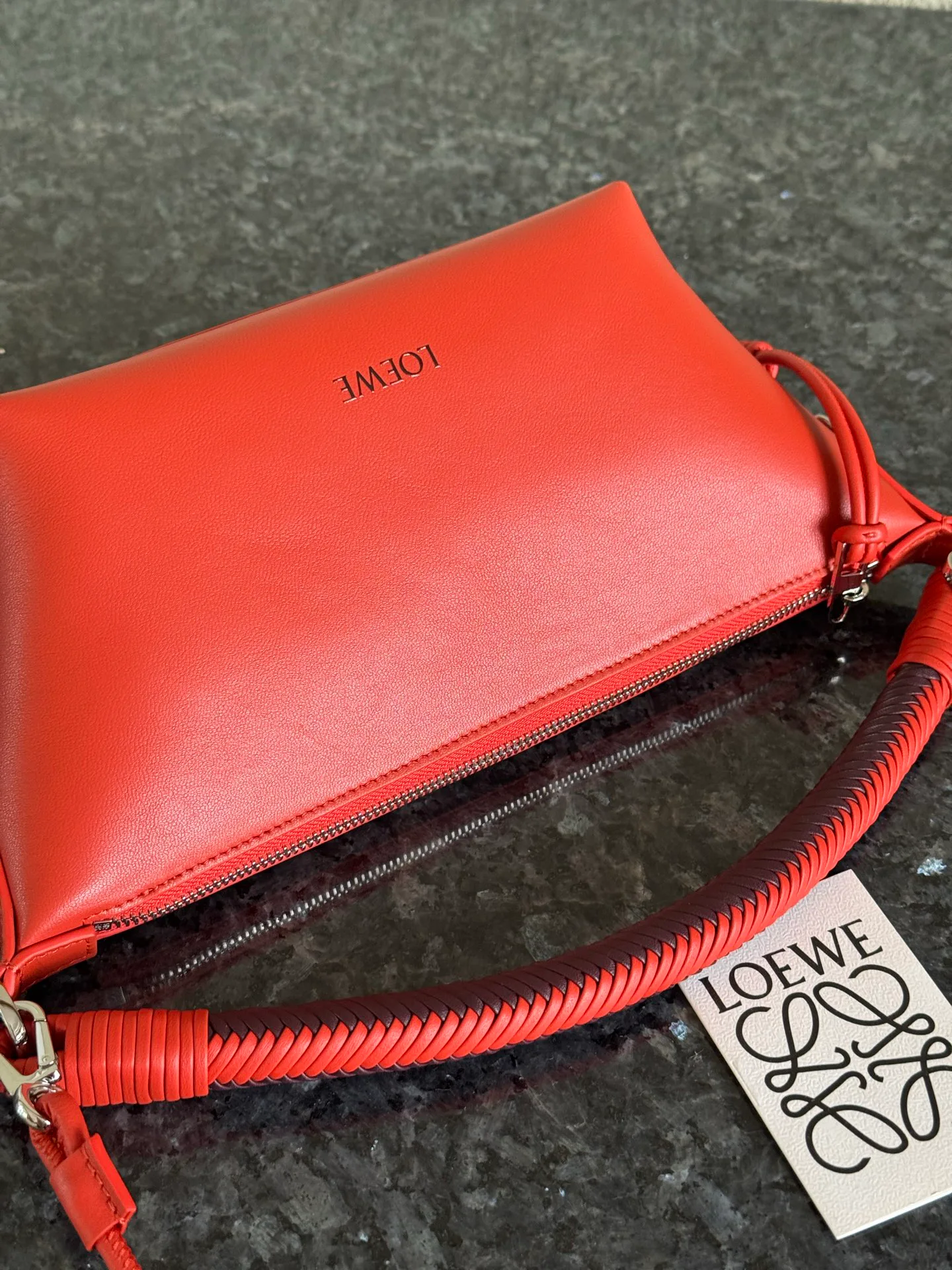 Women's Classic Handbags LOEWE 17839574