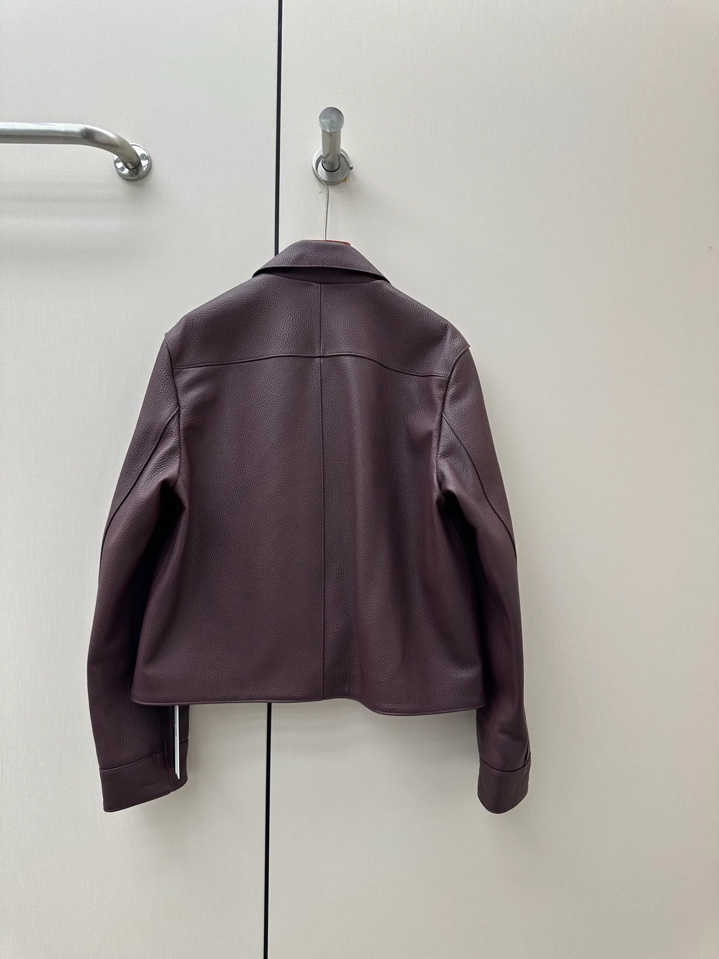 Women's Leather Jackets And Sheepskin Coats HERMES 18060873
