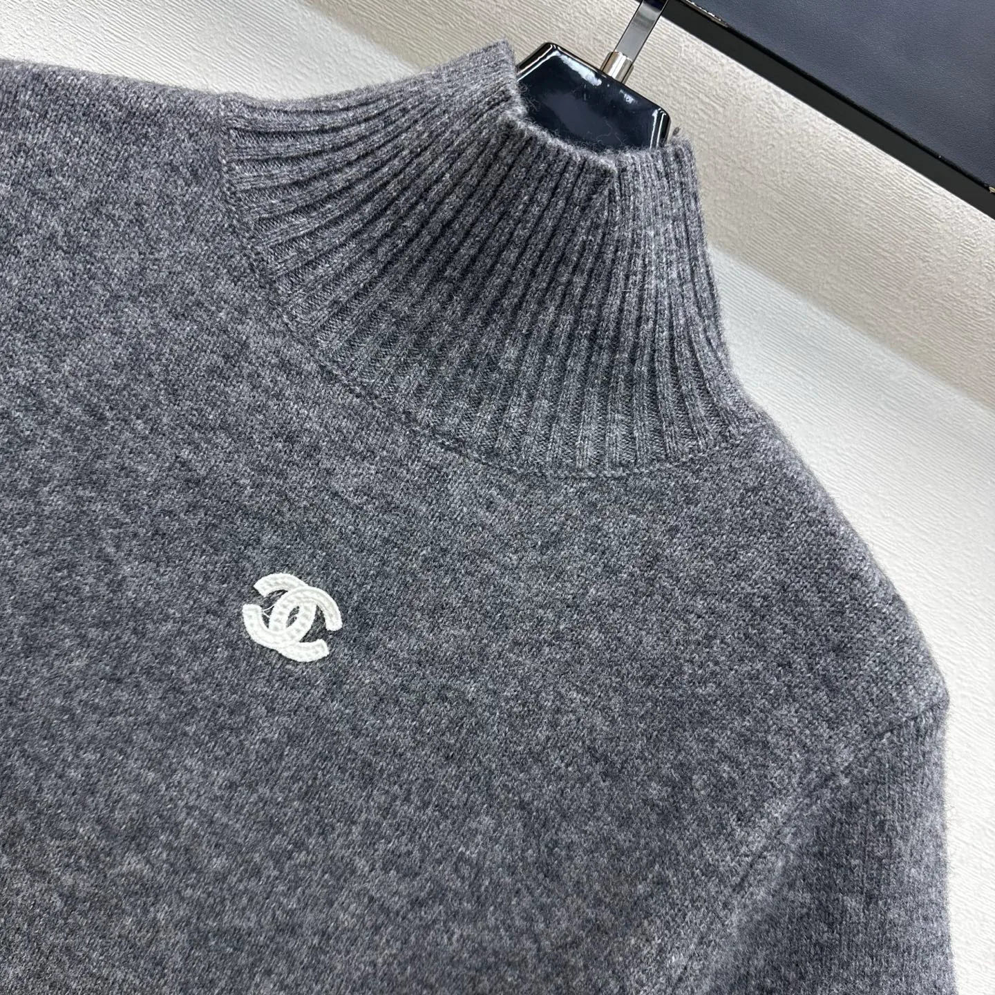 Women's Jumpers And Sweaters CHANEL 18327942