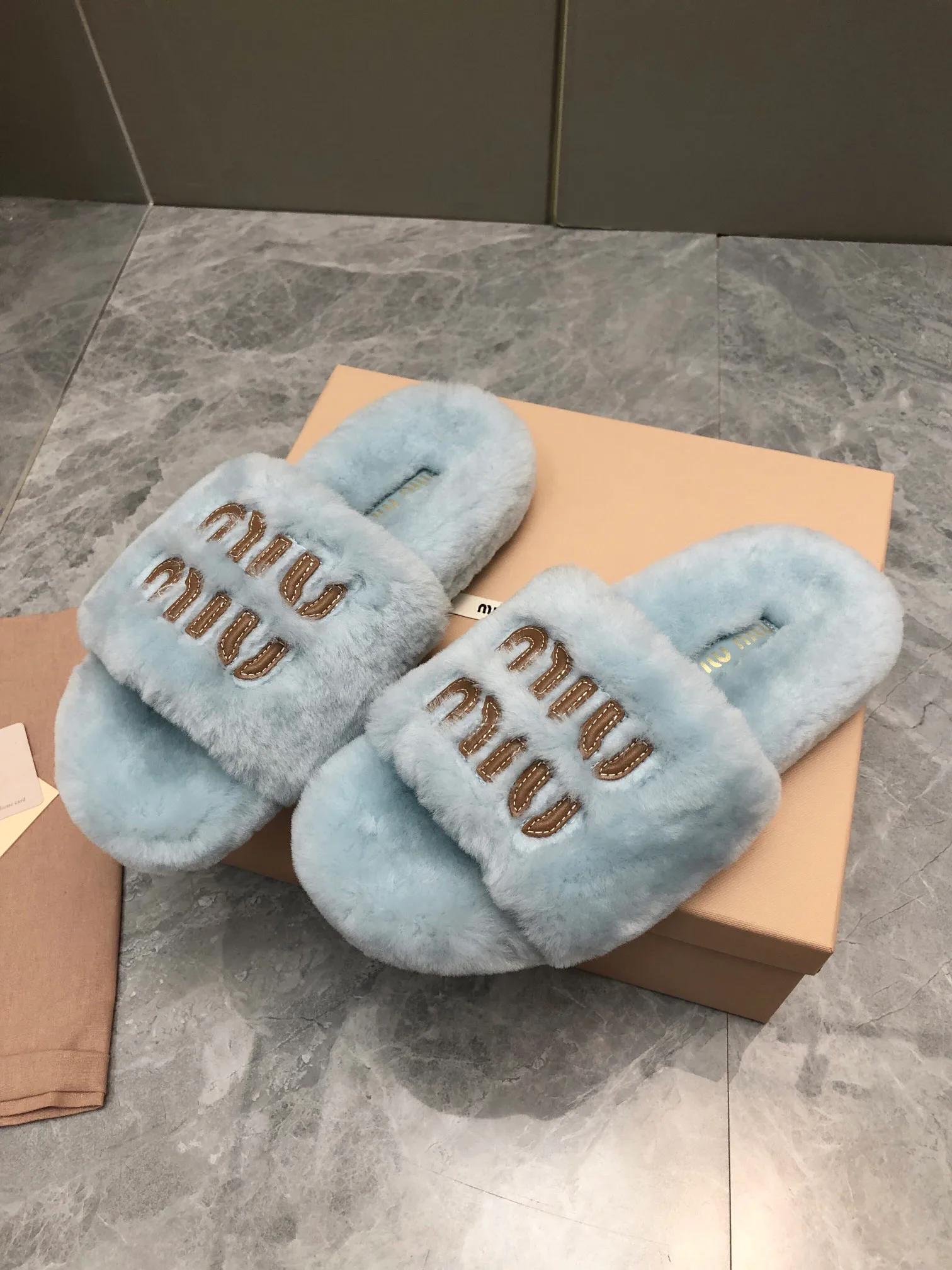 Women's Slippers MIU MIU 18005822